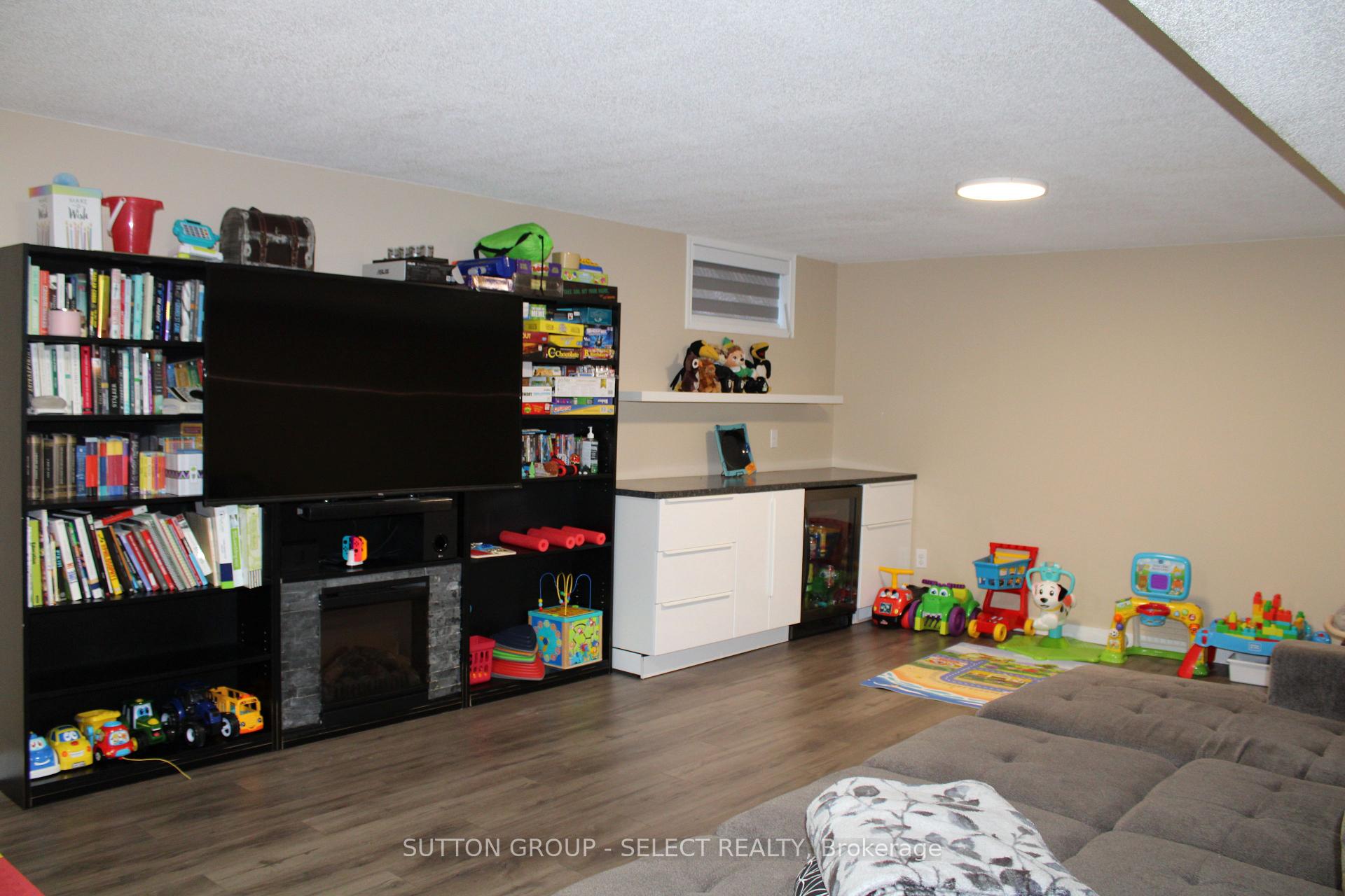 Photo 16 of 234 Parkview Drive, Strathroy-Caradoc, SE — HOMEH