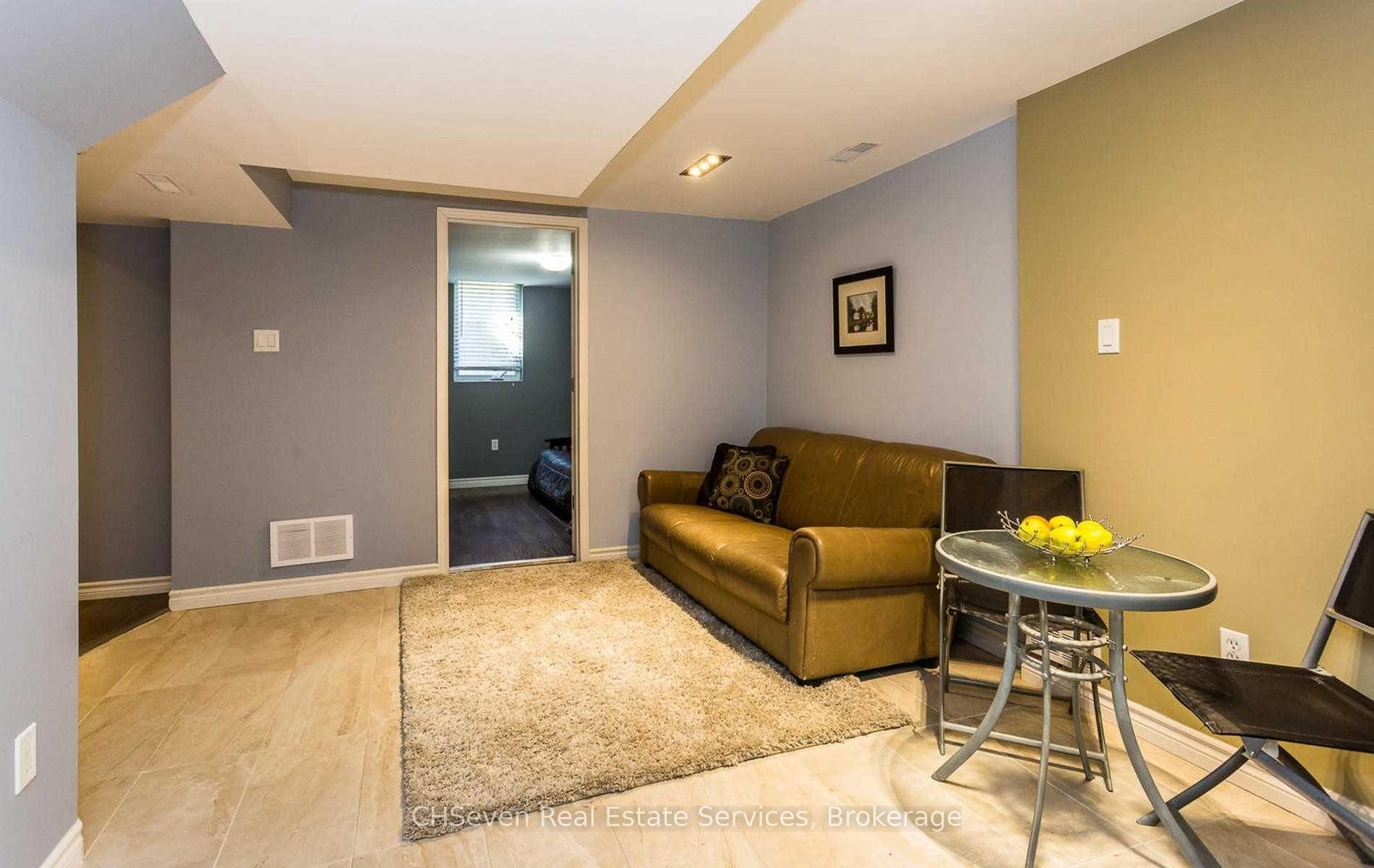 Photo 15 of 113 White Tail Crescent, Brampton, Fletcher's West — HOMEH