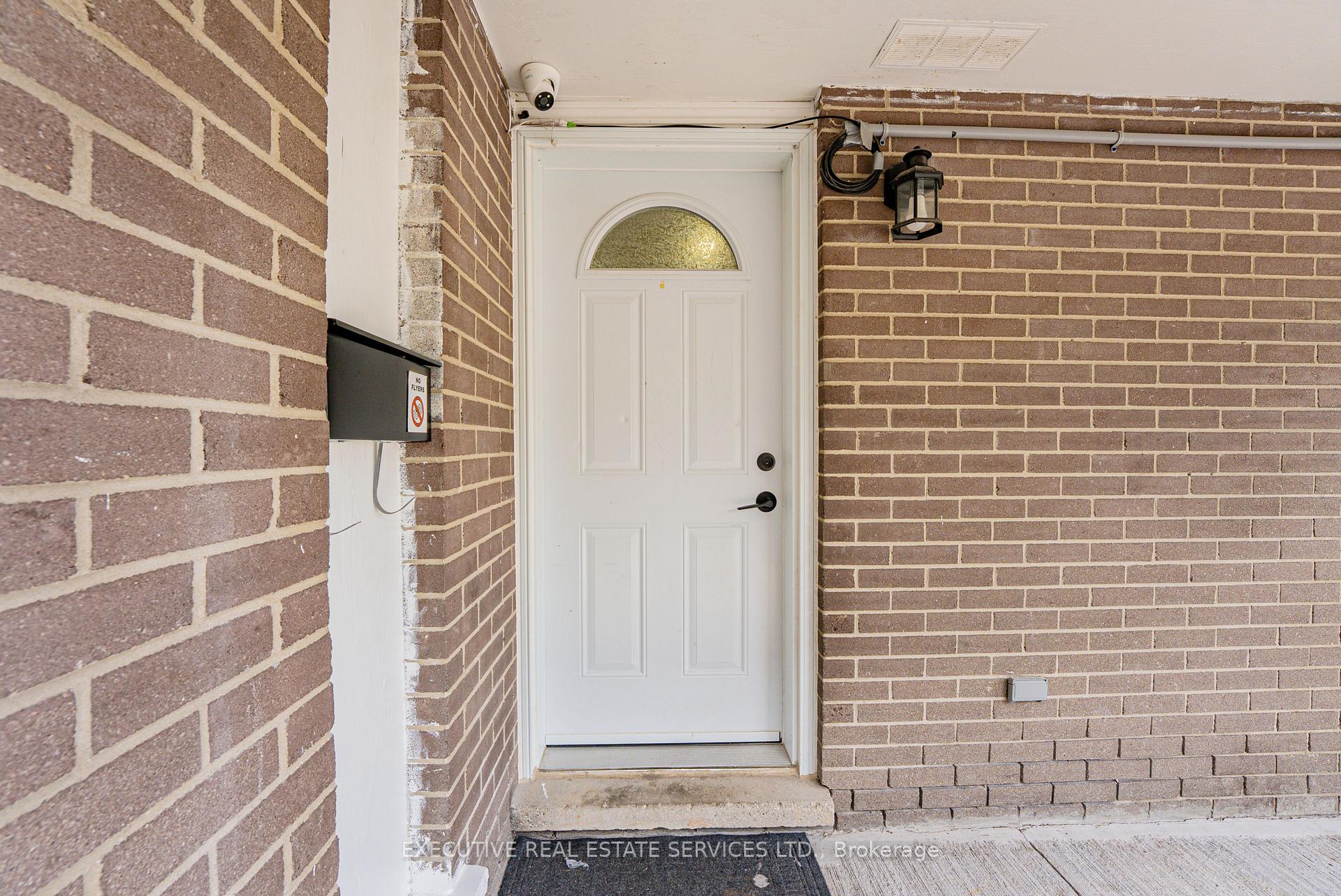 Photo 5 of 77 Overlea Drive, Kitchener, Meinzinger — HOMEH