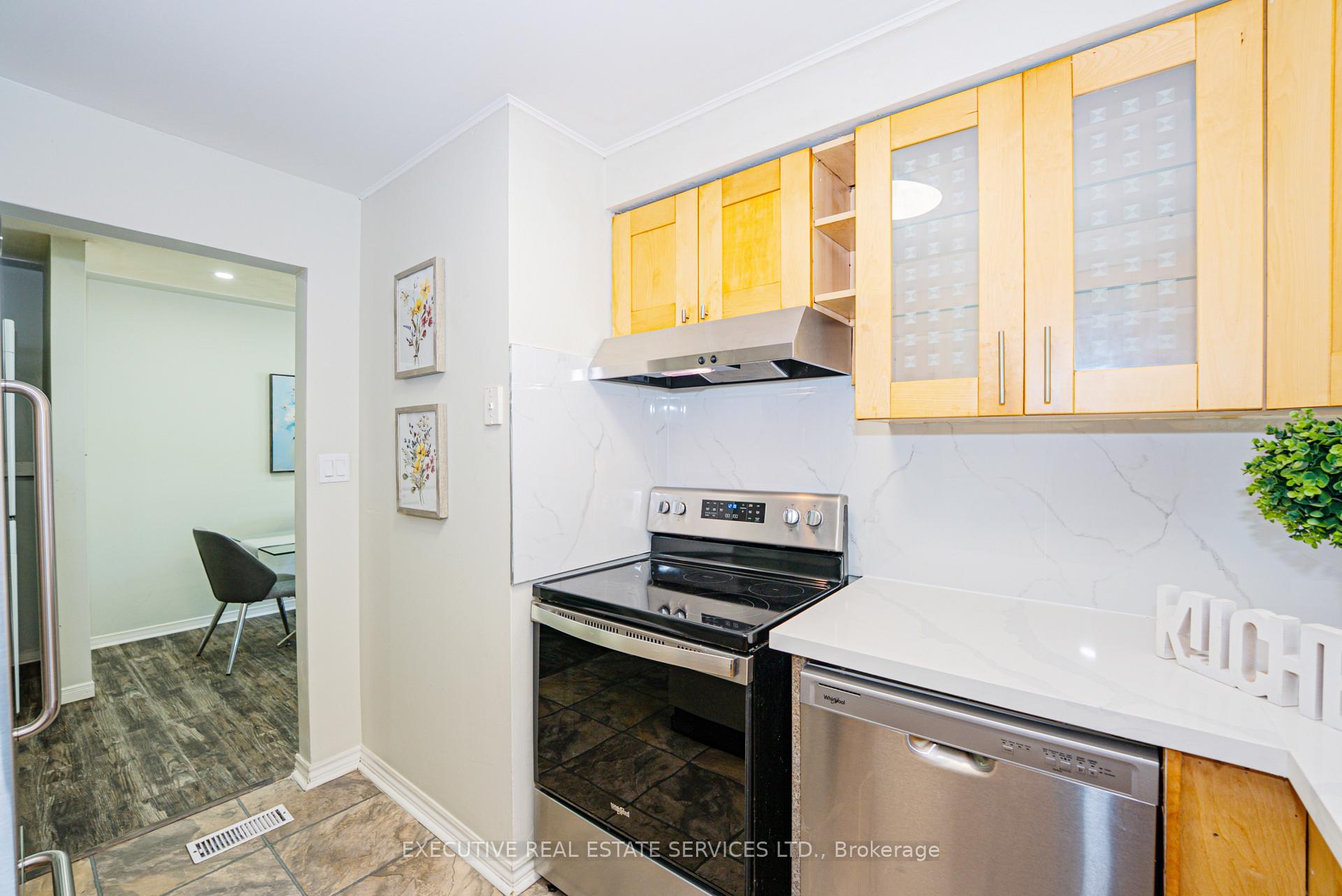 Photo 14 of 77 Overlea Drive, Kitchener, Meinzinger — HOMEH
