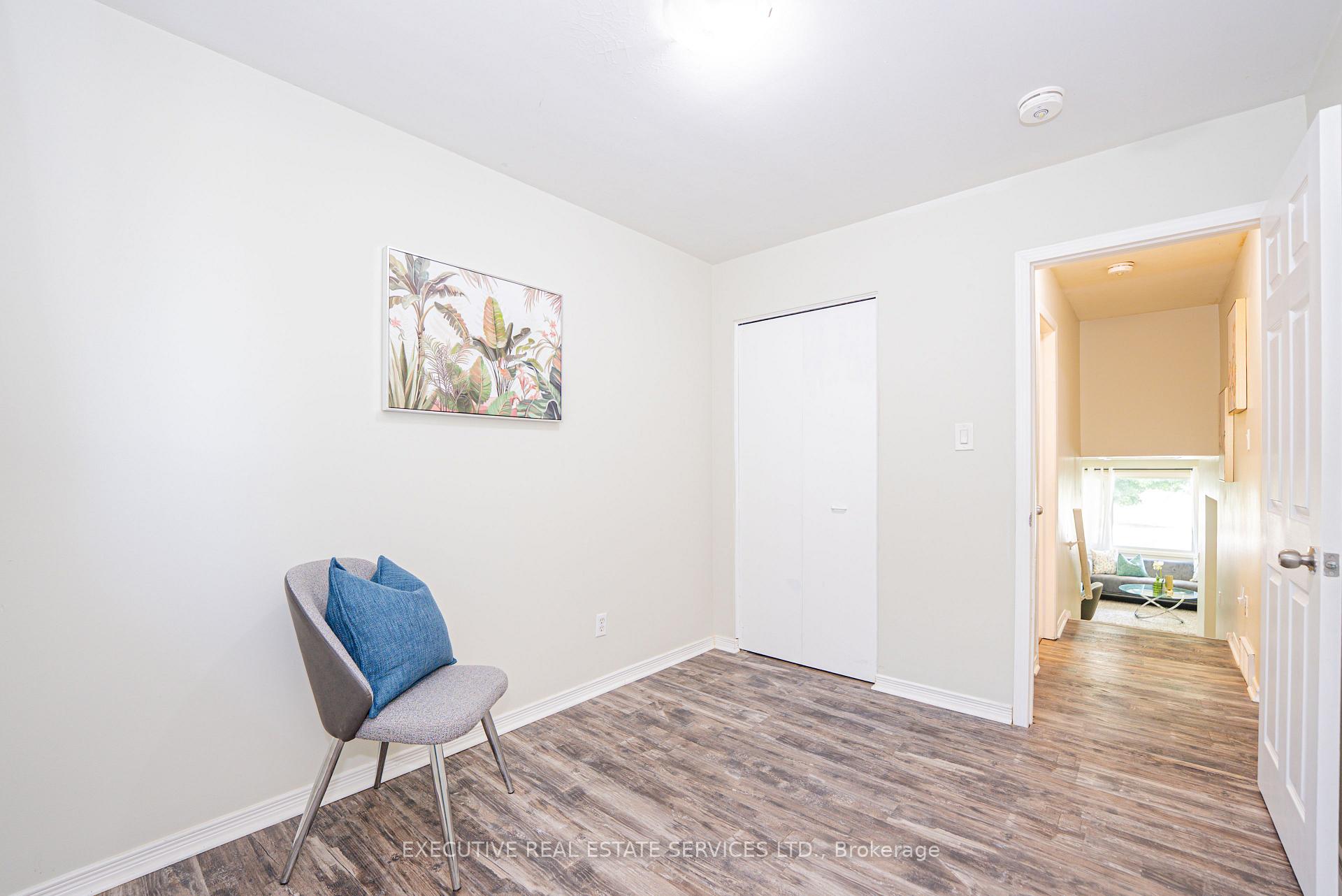 Photo 20 of 77 Overlea Drive, Kitchener, Meinzinger — HOMEH