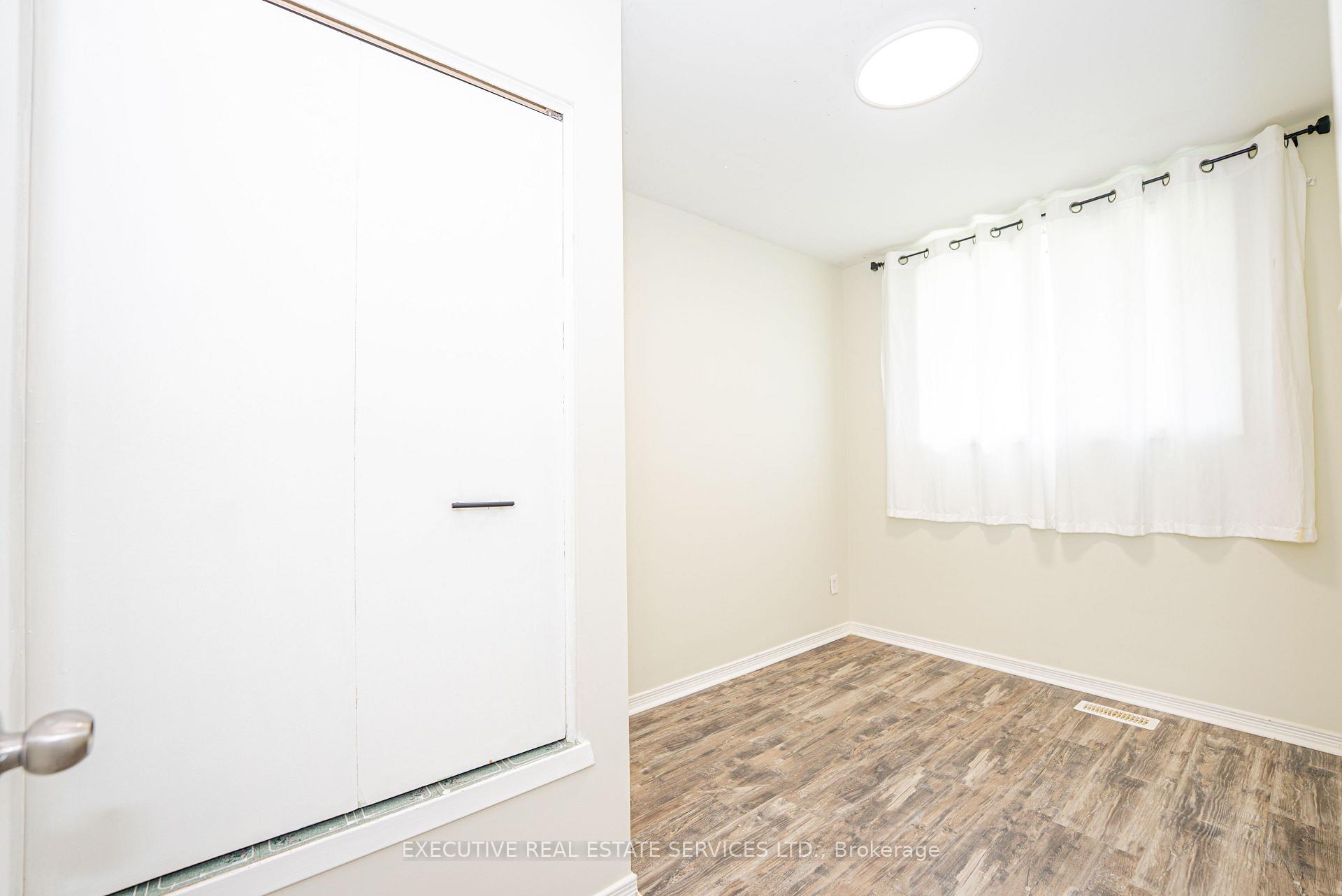 Photo 24 of 77 Overlea Drive, Kitchener, Meinzinger — HOMEH