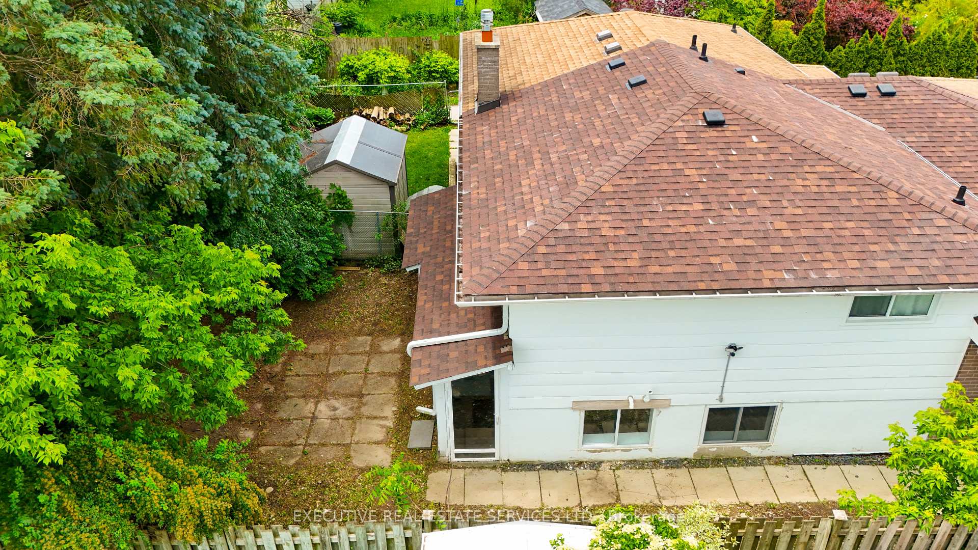 Photo 26 of 77 Overlea Drive, Kitchener, Meinzinger — HOMEH
