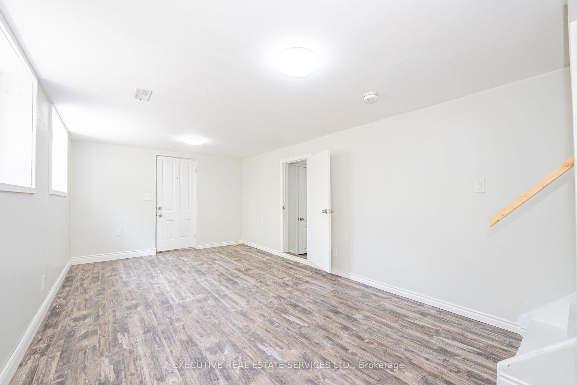 Photo 29 of 77 Overlea Drive, Kitchener, Meinzinger — HOMEH