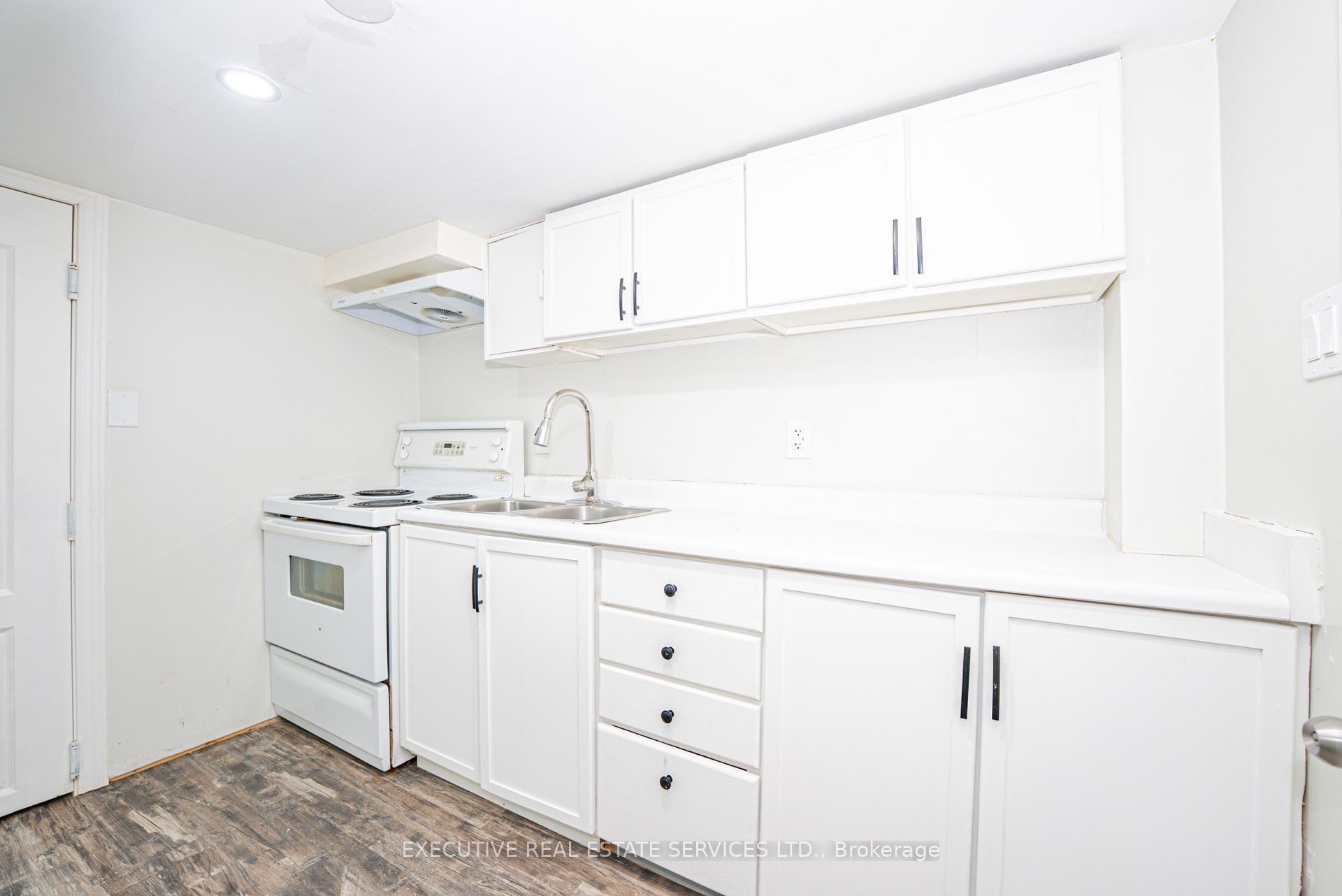 Photo 32 of 77 Overlea Drive, Kitchener, Meinzinger — HOMEH