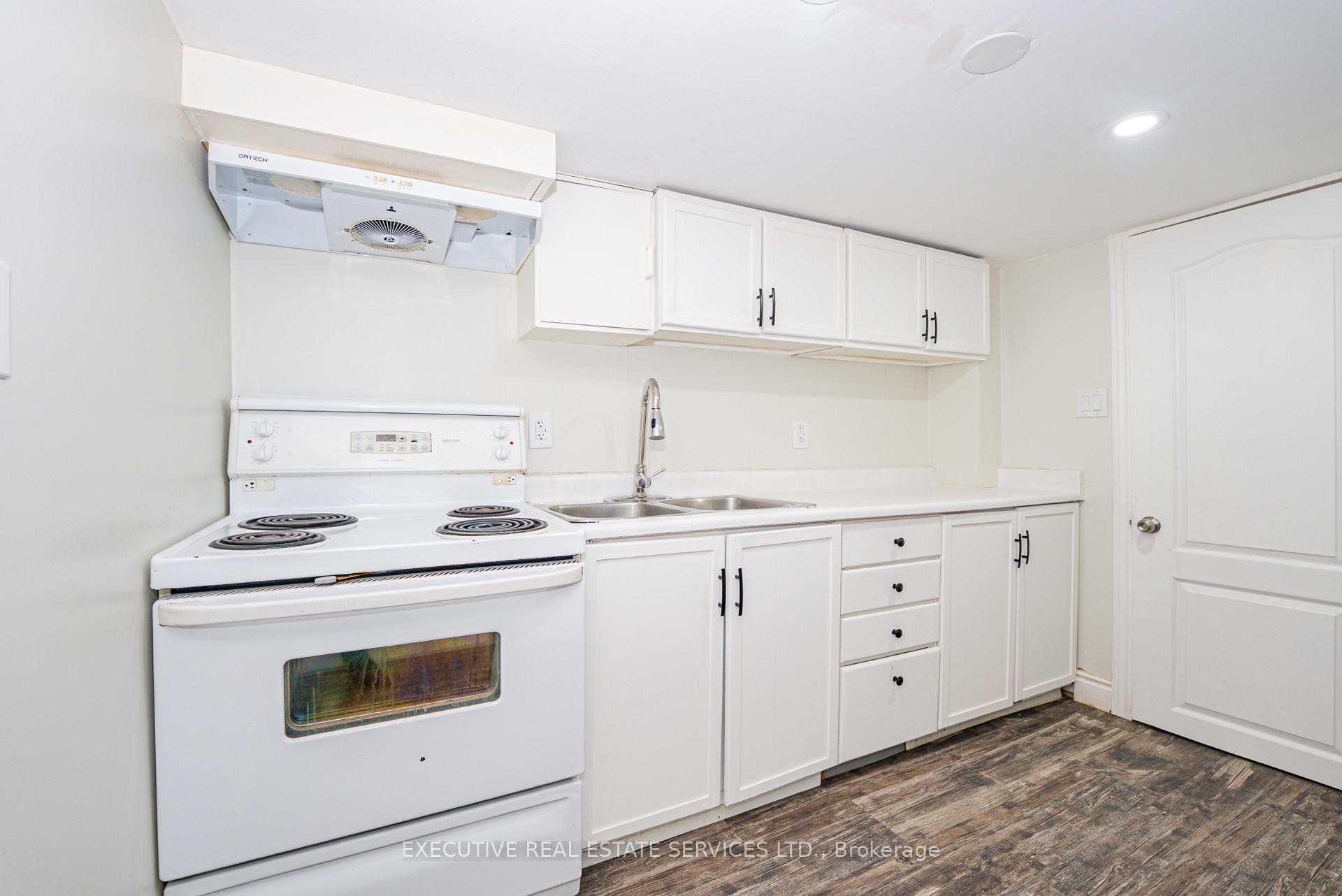 Photo 33 of 77 Overlea Drive, Kitchener, Meinzinger — HOMEH