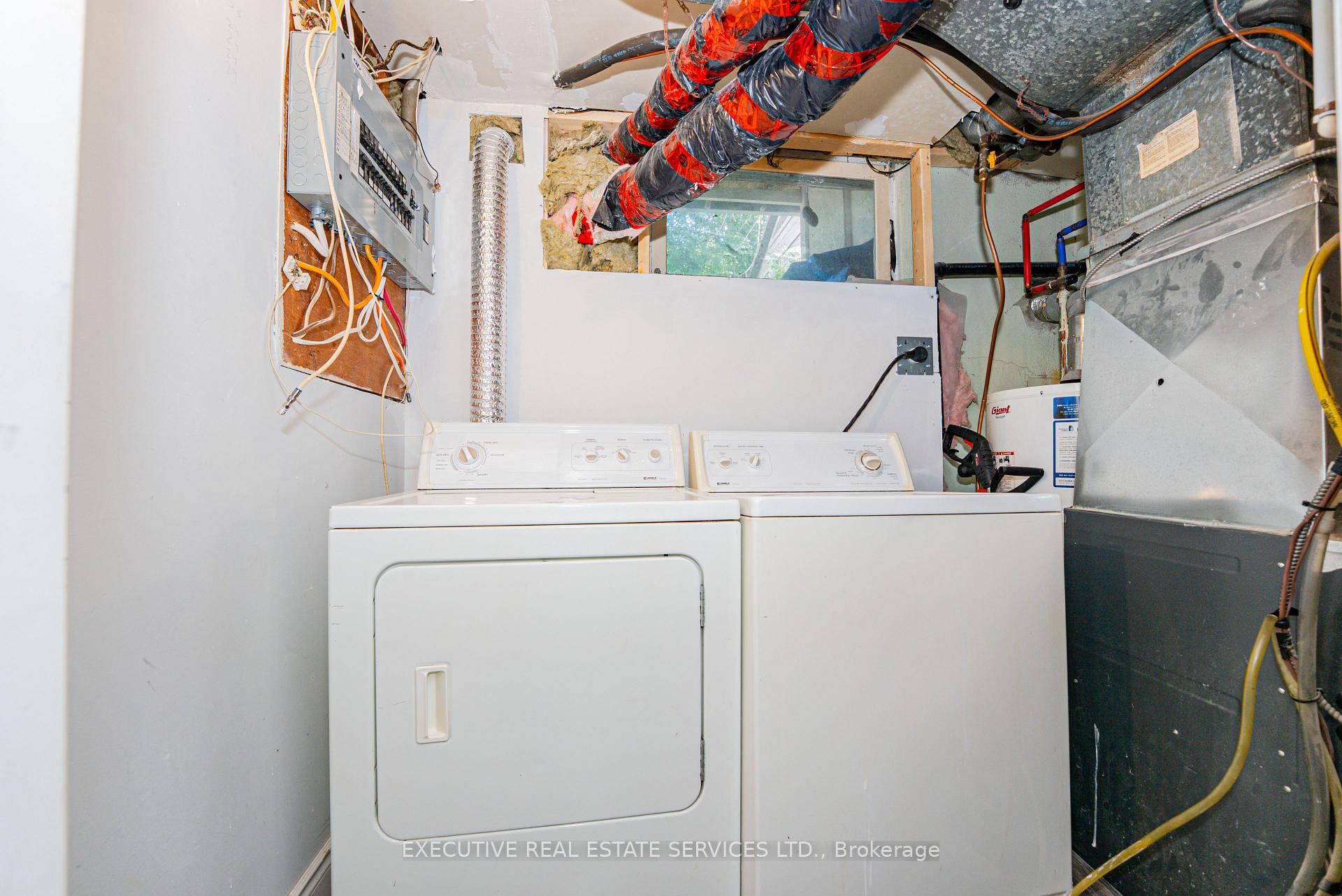 Photo 36 of 77 Overlea Drive, Kitchener, Meinzinger — HOMEH