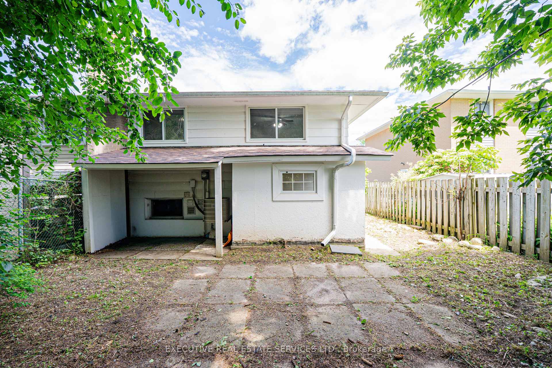 Photo 38 of 77 Overlea Drive, Kitchener, Meinzinger — HOMEH