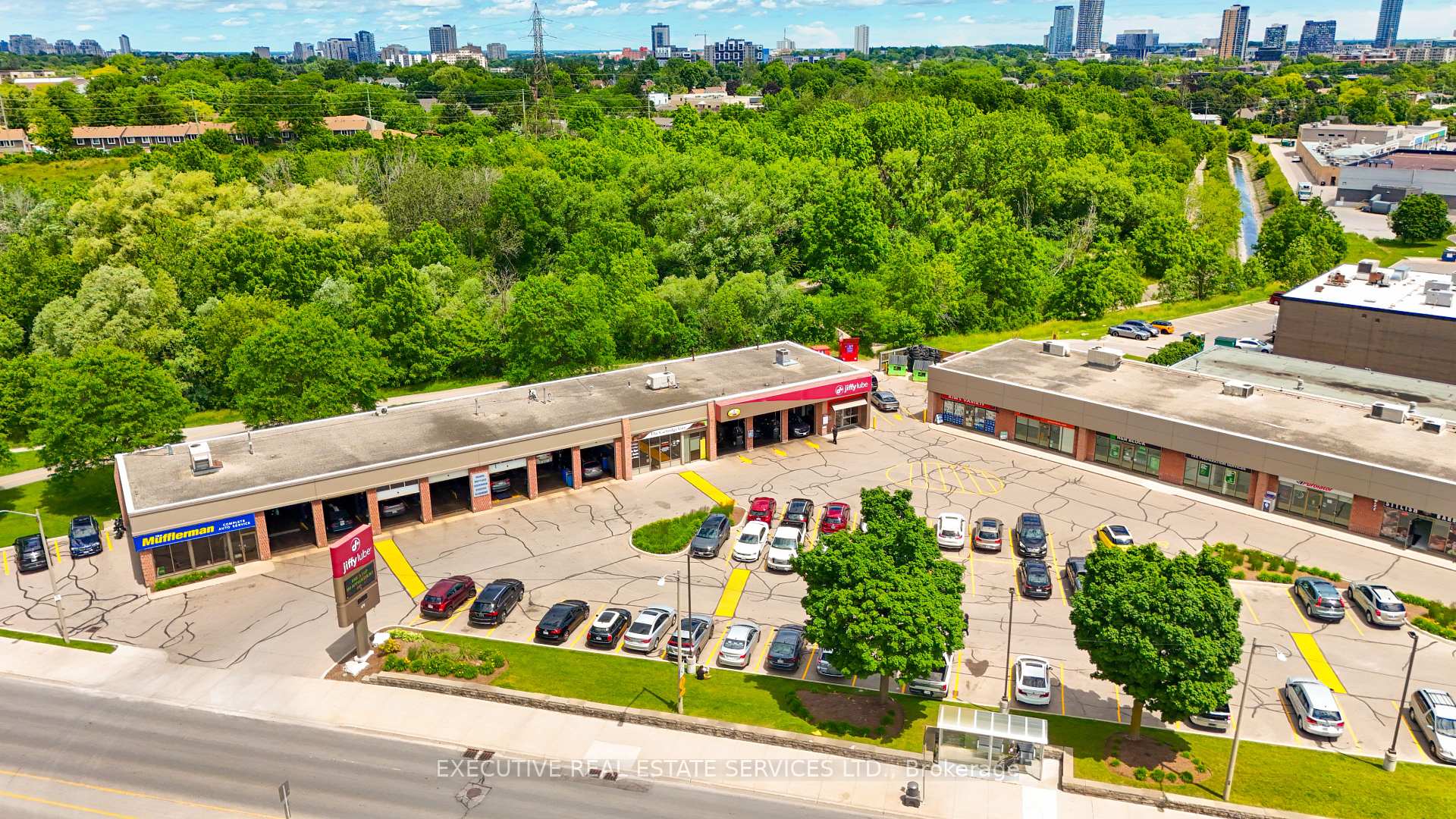 Photo 41 of 77 Overlea Drive, Kitchener, Meinzinger — HOMEH