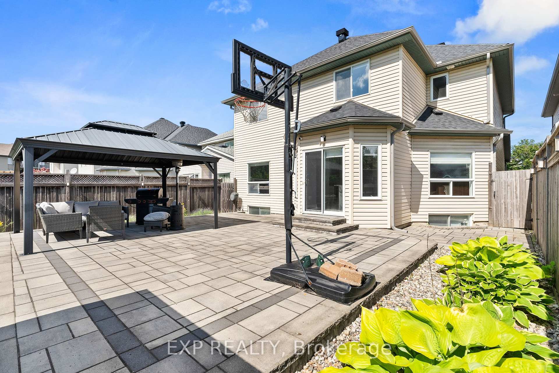 Photo 4 of 112 Redcliff Avenue, Ottawa, Barrhaven - Longfields — HOMEH