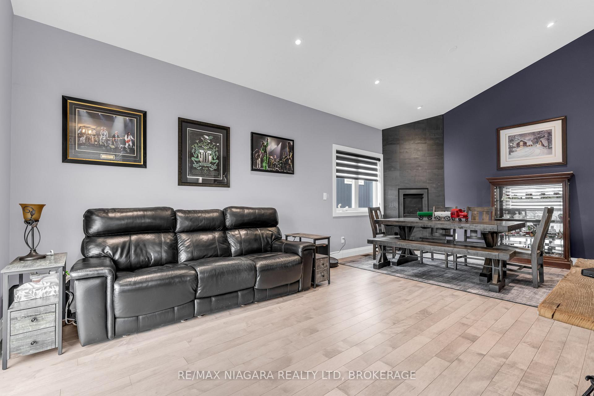 Photo 10 of 5 Heron Pointe Road, Port Colborne, Sugarloaf — HOMEH