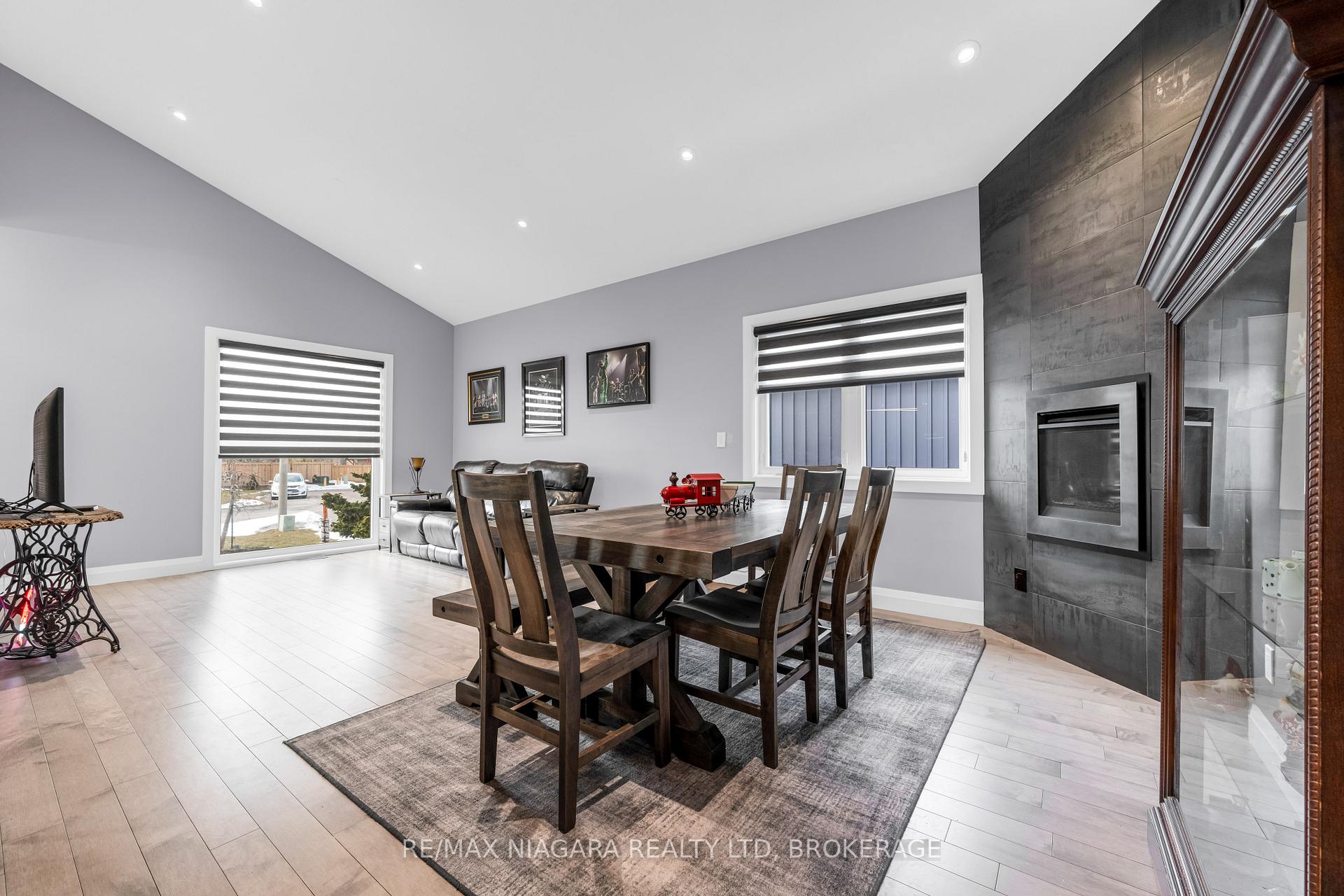Photo 13 of 5 Heron Pointe Road, Port Colborne, Sugarloaf — HOMEH