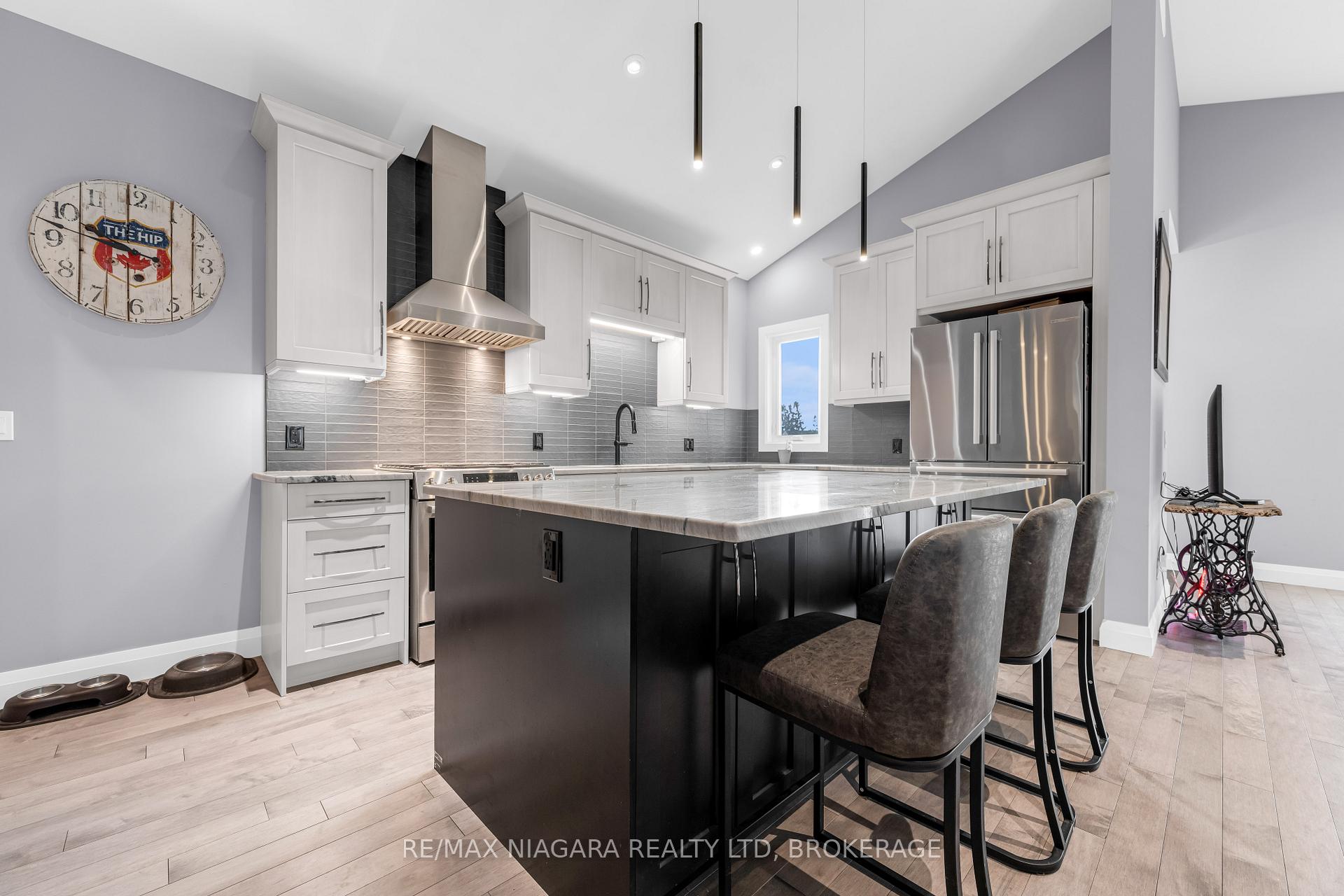 Photo 15 of 5 Heron Pointe Road, Port Colborne, Sugarloaf — HOMEH