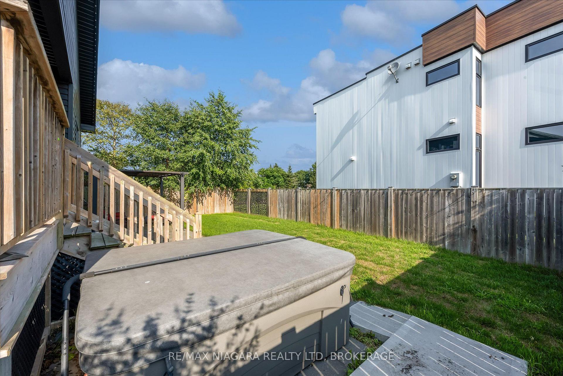 Photo 42 of 5 Heron Pointe Road, Port Colborne, Sugarloaf — HOMEH