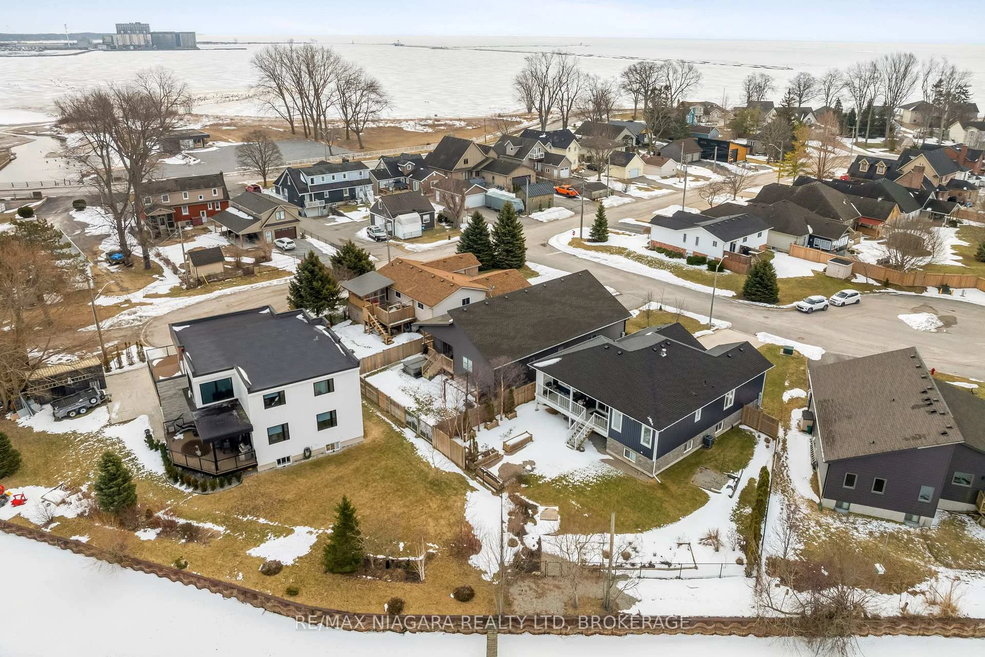 Photo 45 of 5 Heron Pointe Road, Port Colborne, Sugarloaf — HOMEH