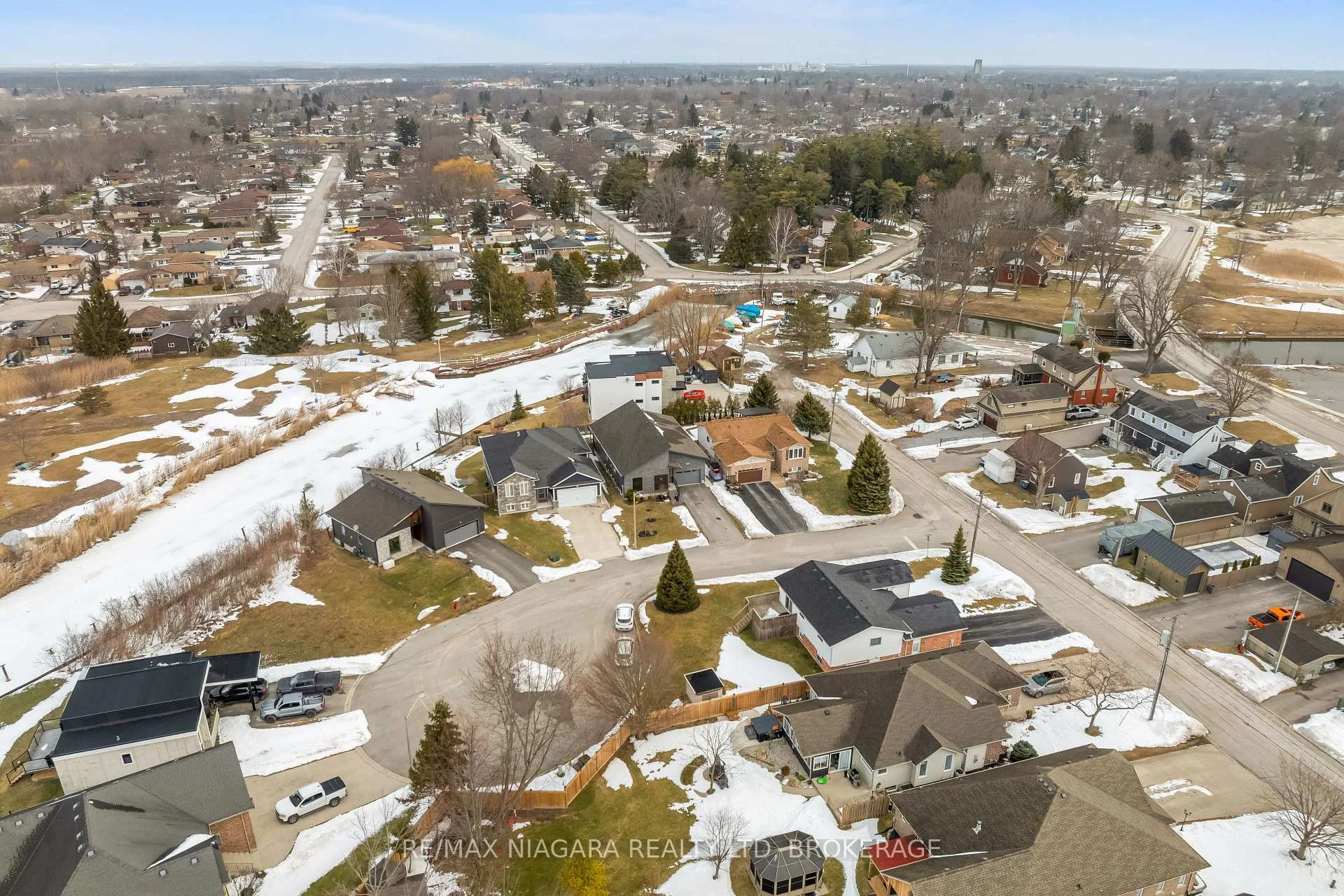 Photo 49 of 5 Heron Pointe Road, Port Colborne, Sugarloaf — HOMEH