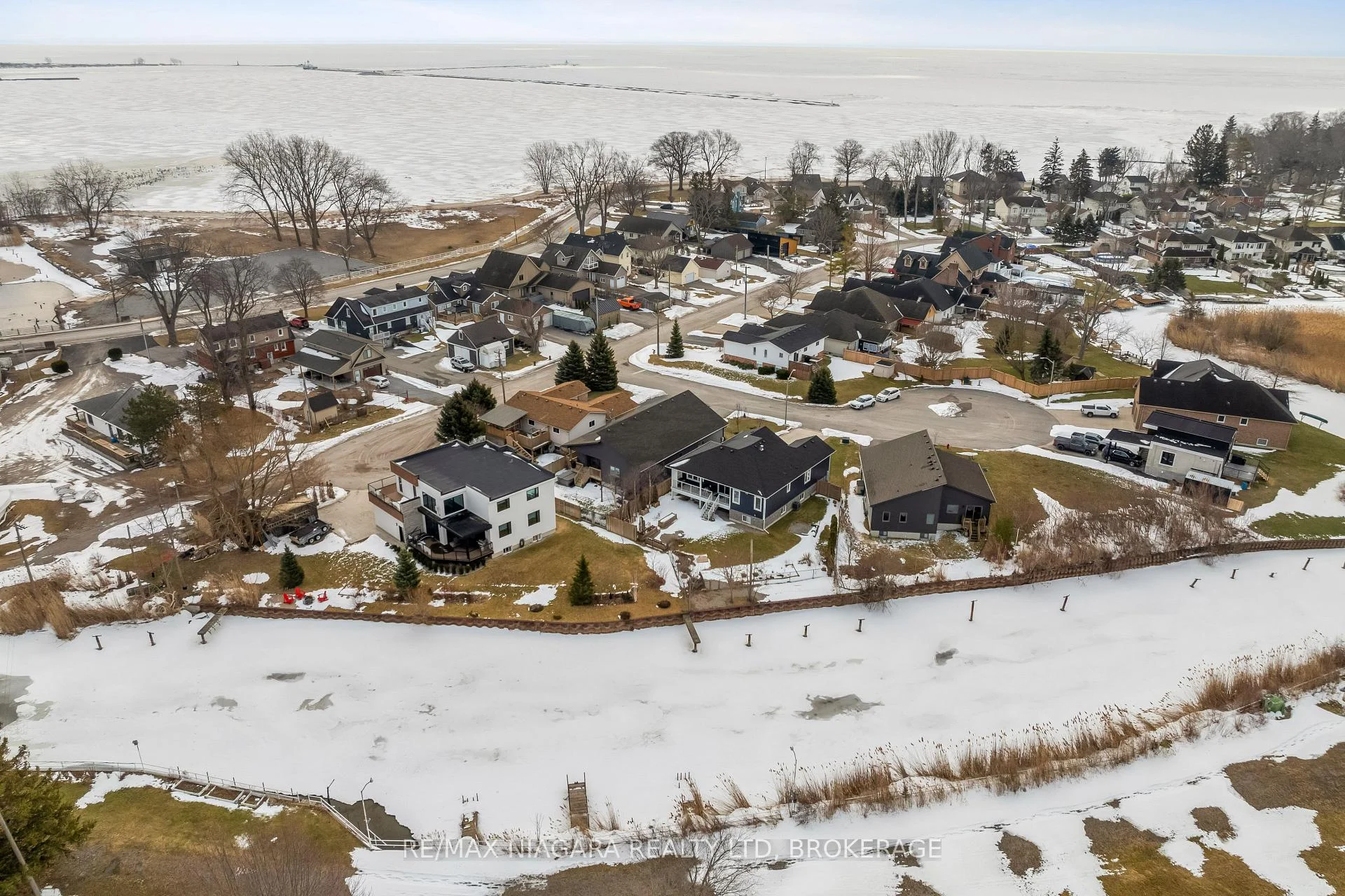 Photo 55 of 5 Heron Pointe Road, Port Colborne, Sugarloaf — HOMEH