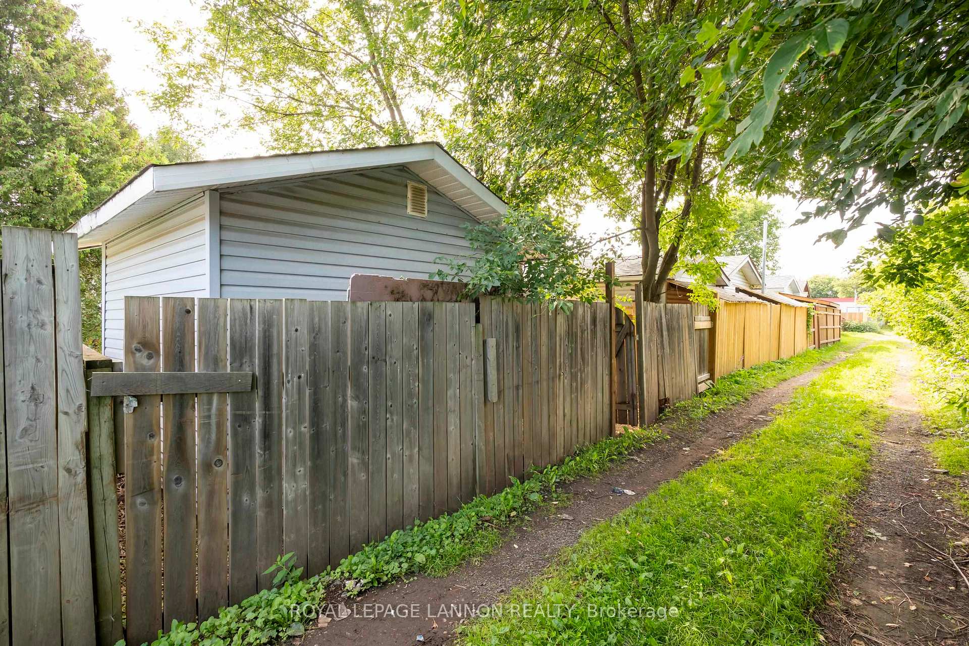 Photo 4 of 349 Vickers St N, Thunder Bay, McKeller Park — HOMEH