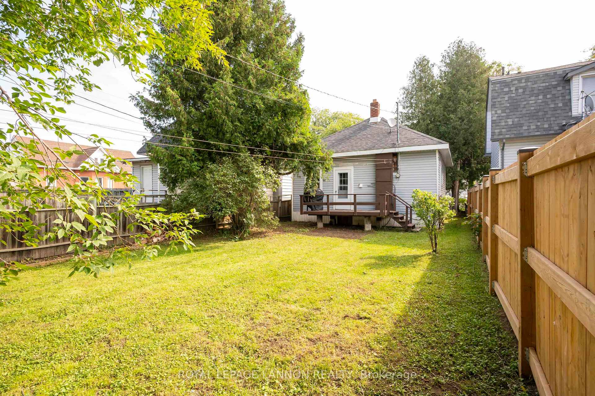 Photo 5 of 349 Vickers St N, Thunder Bay, McKeller Park — HOMEH