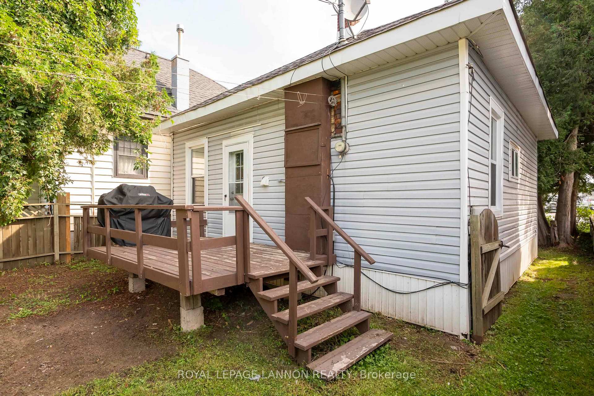 Photo 8 of 349 Vickers St N, Thunder Bay, McKeller Park — HOMEH
