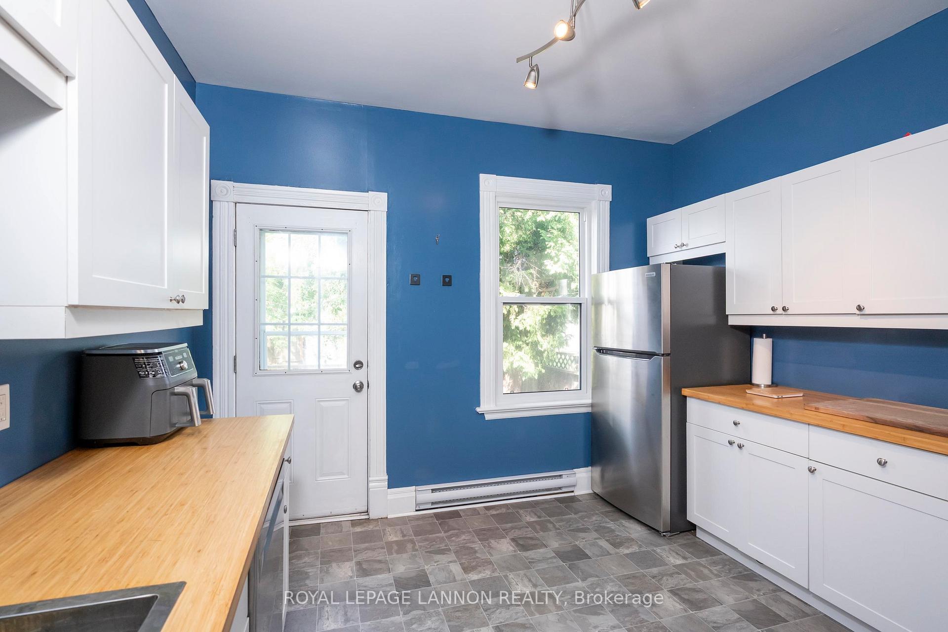 Photo 22 of 349 Vickers St N, Thunder Bay, McKeller Park — HOMEH