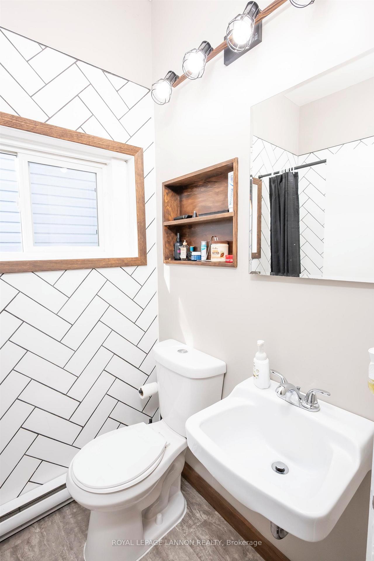 Photo 31 of 349 Vickers St N, Thunder Bay, McKeller Park — HOMEH