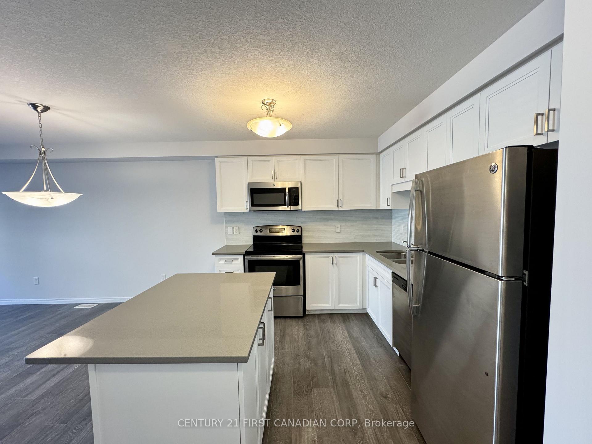 Photo 6 of 3186 Singleton Avenue, London, South W — HOMEH