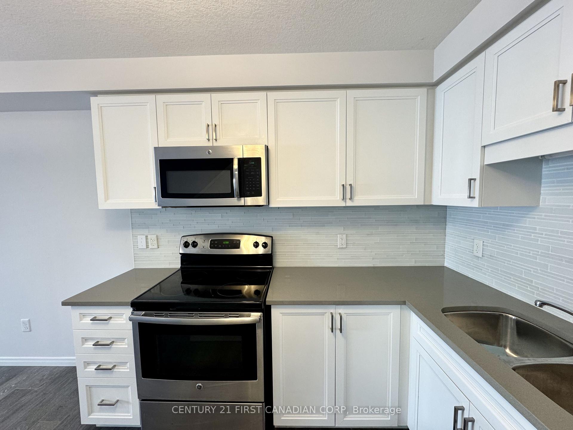 Photo 7 of 3186 Singleton Avenue, London, South W — HOMEH