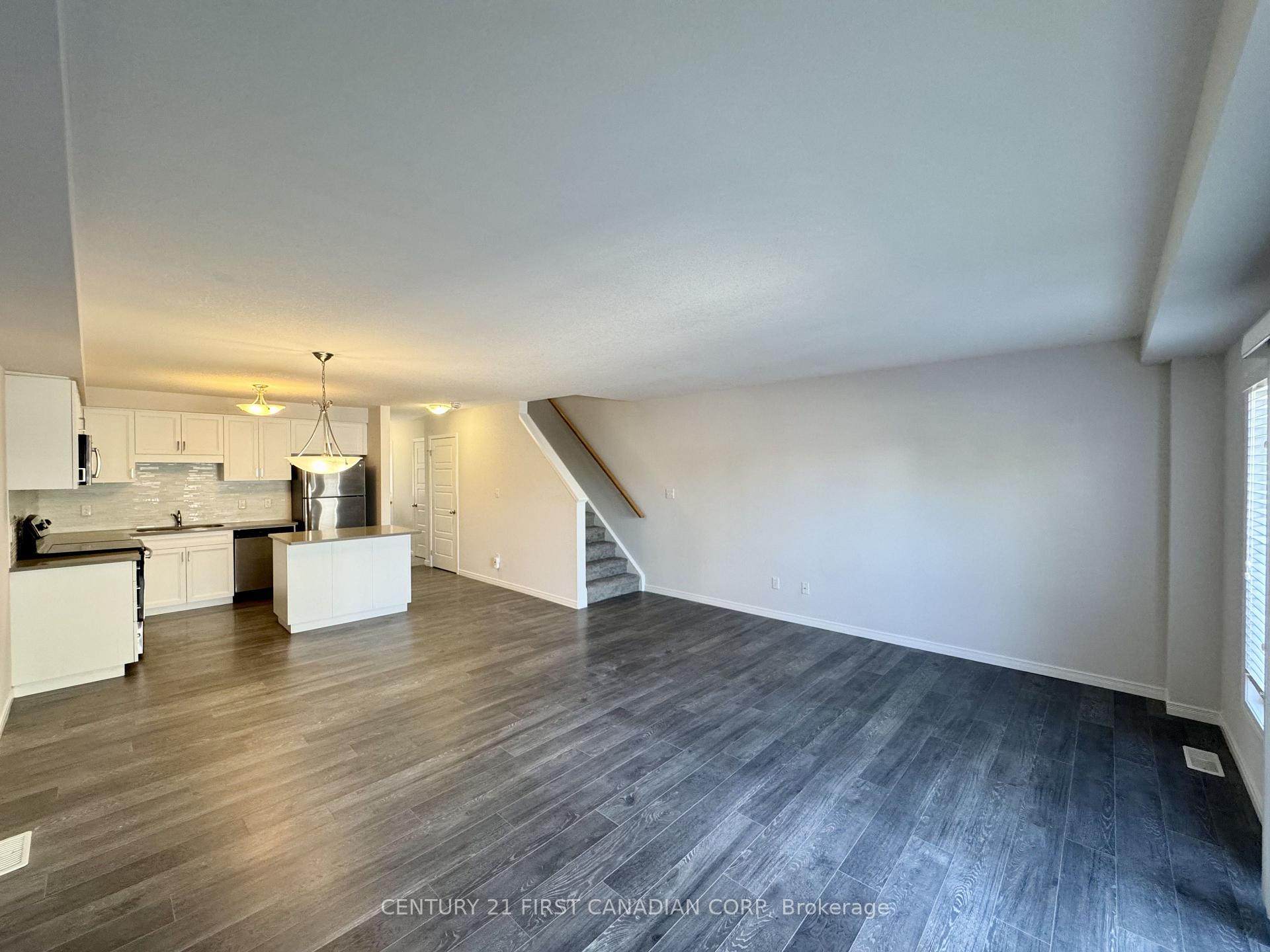 Photo 10 of 3186 Singleton Avenue, London, South W — HOMEH