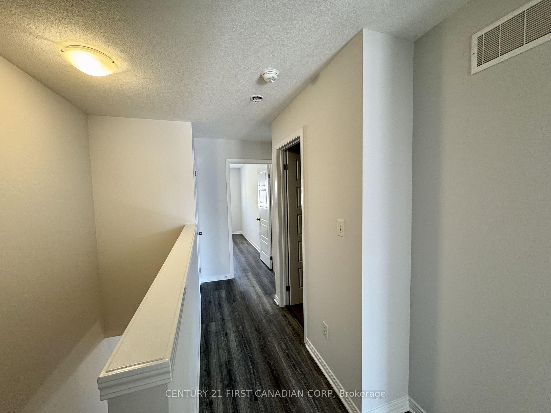 Photo 12 of 3186 Singleton Avenue, London, South W — HOMEH