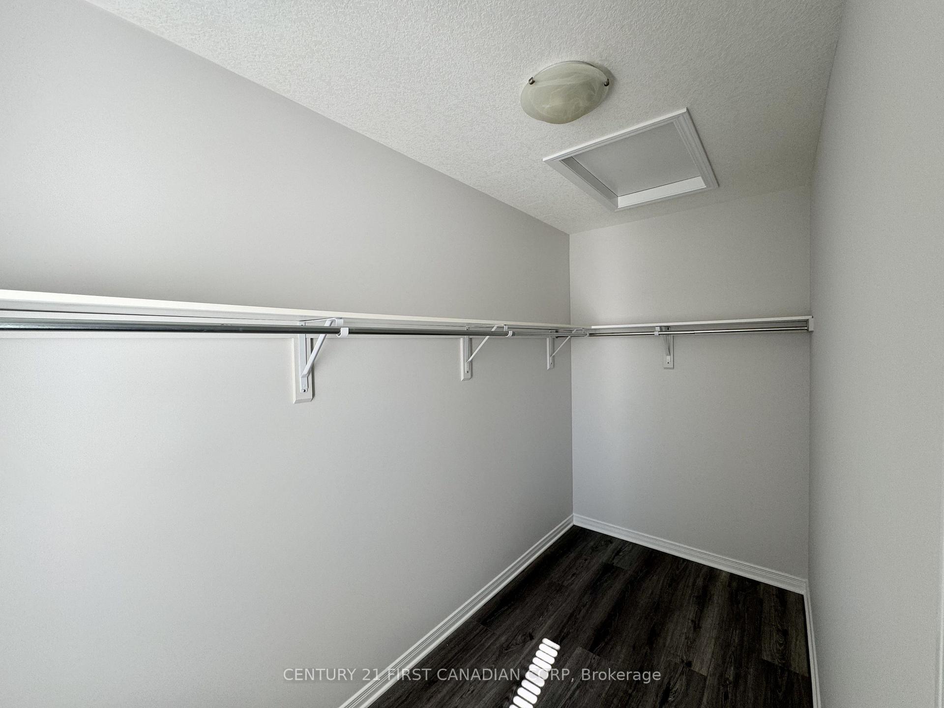 Photo 16 of 3186 Singleton Avenue, London, South W — HOMEH