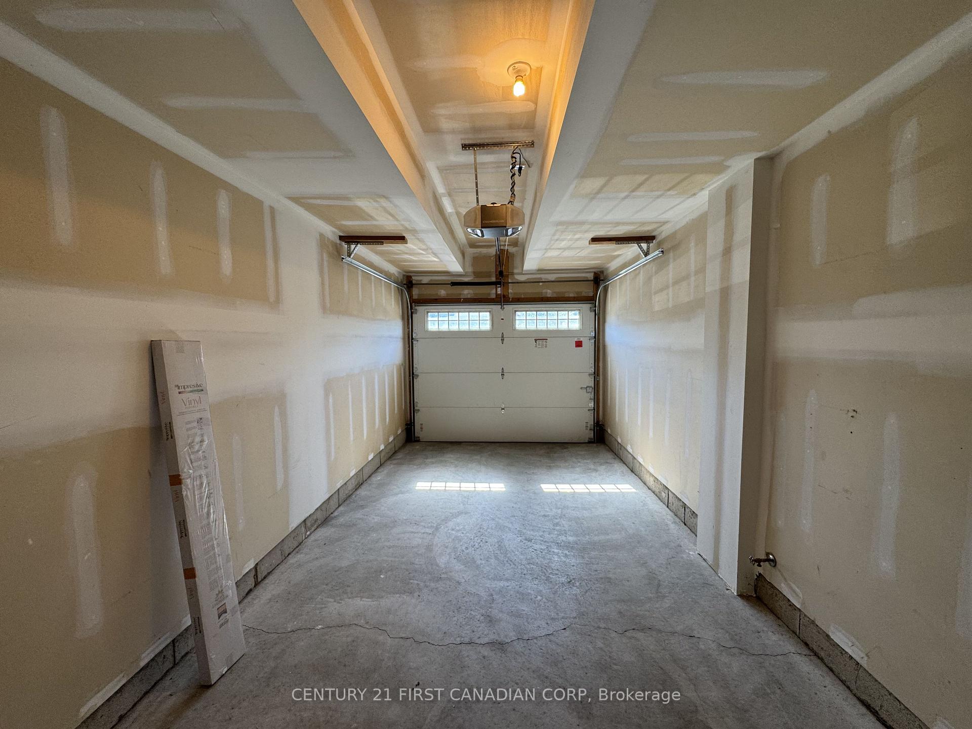 Photo 22 of 3186 Singleton Avenue, London, South W — HOMEH