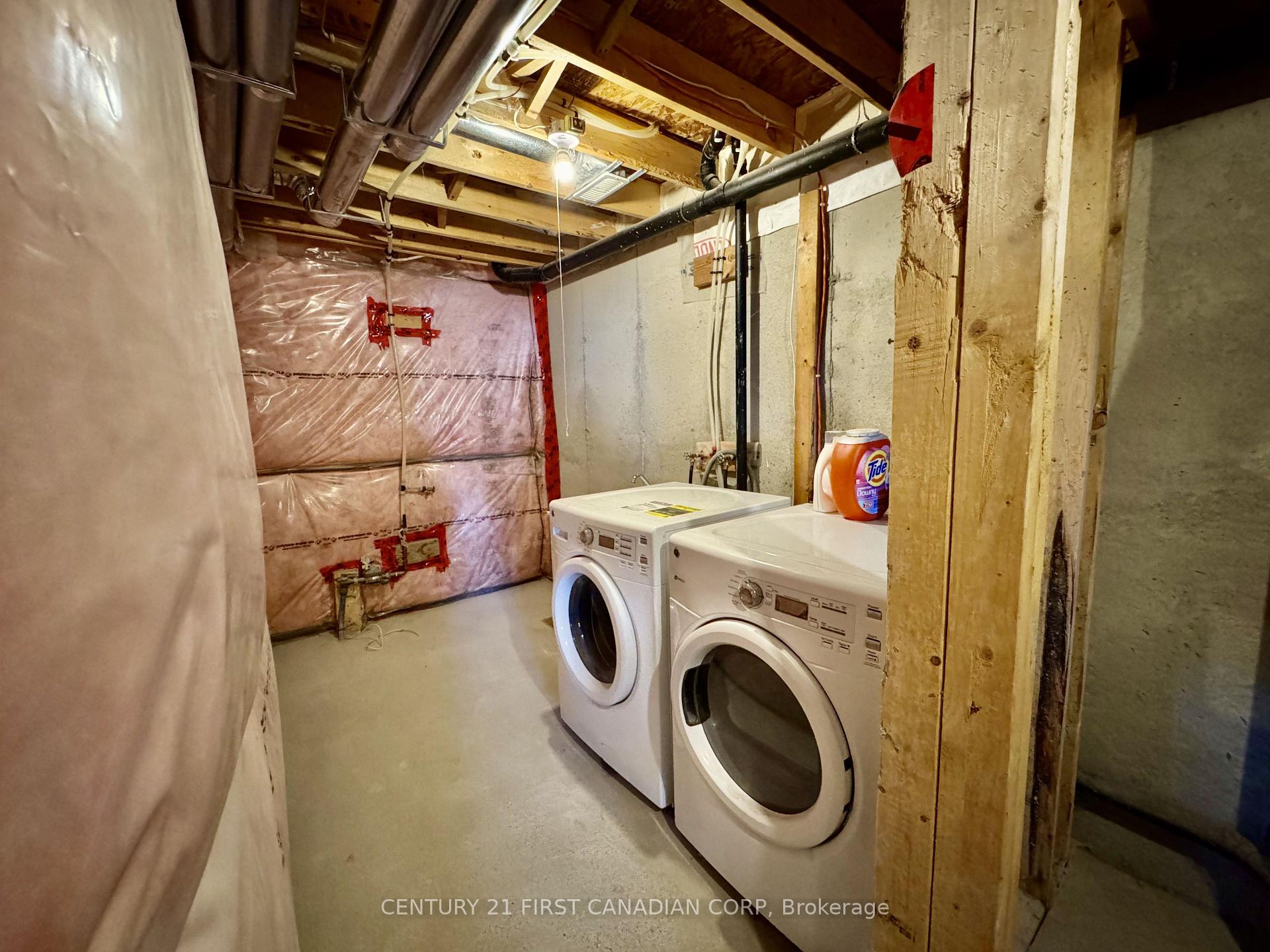 Photo 27 of 3186 Singleton Avenue, London, South W — HOMEH