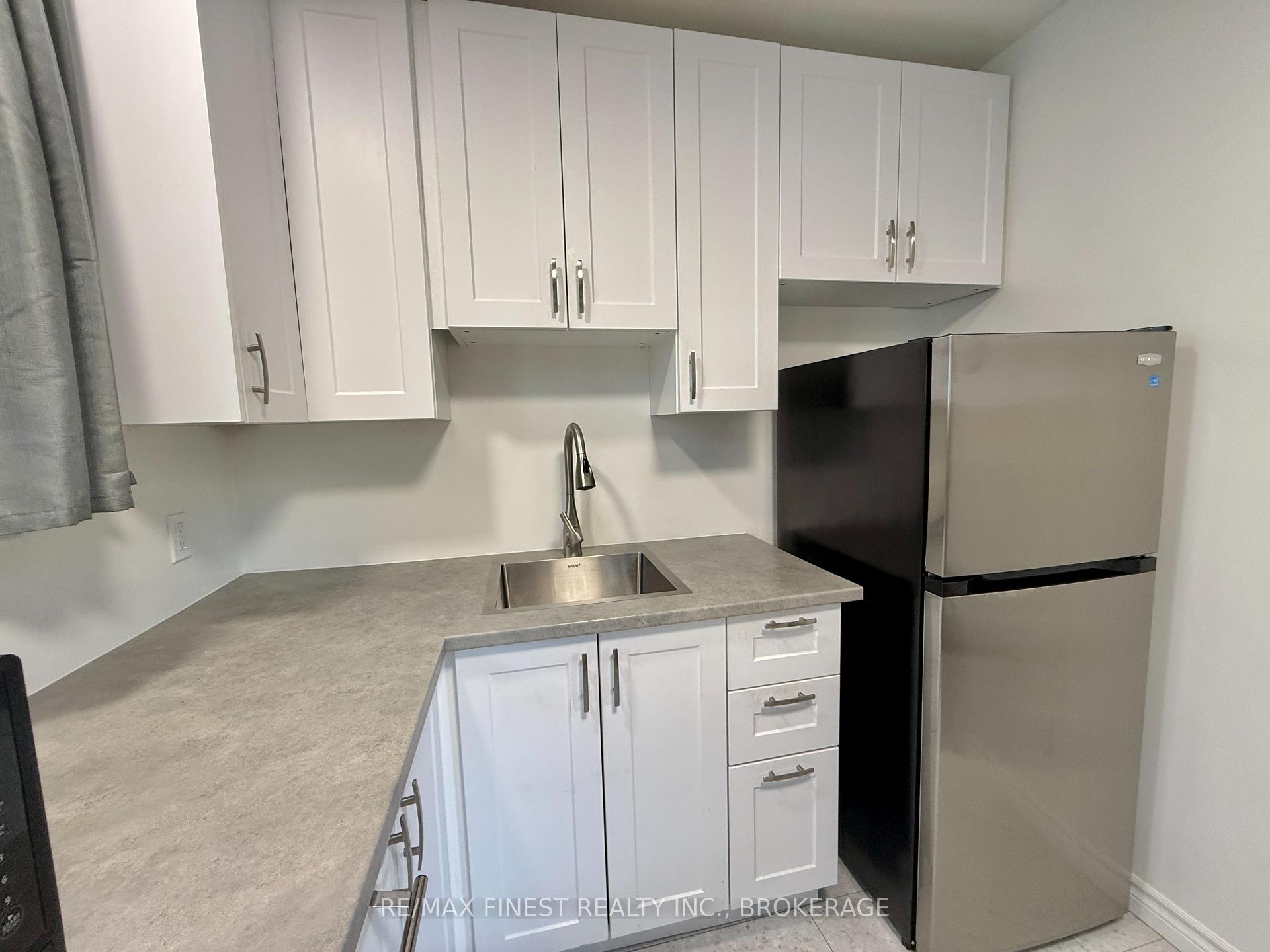 Photo 8 of 102 Chatham Street, Kingston, East of Sir John A. Blvd — HOMEH