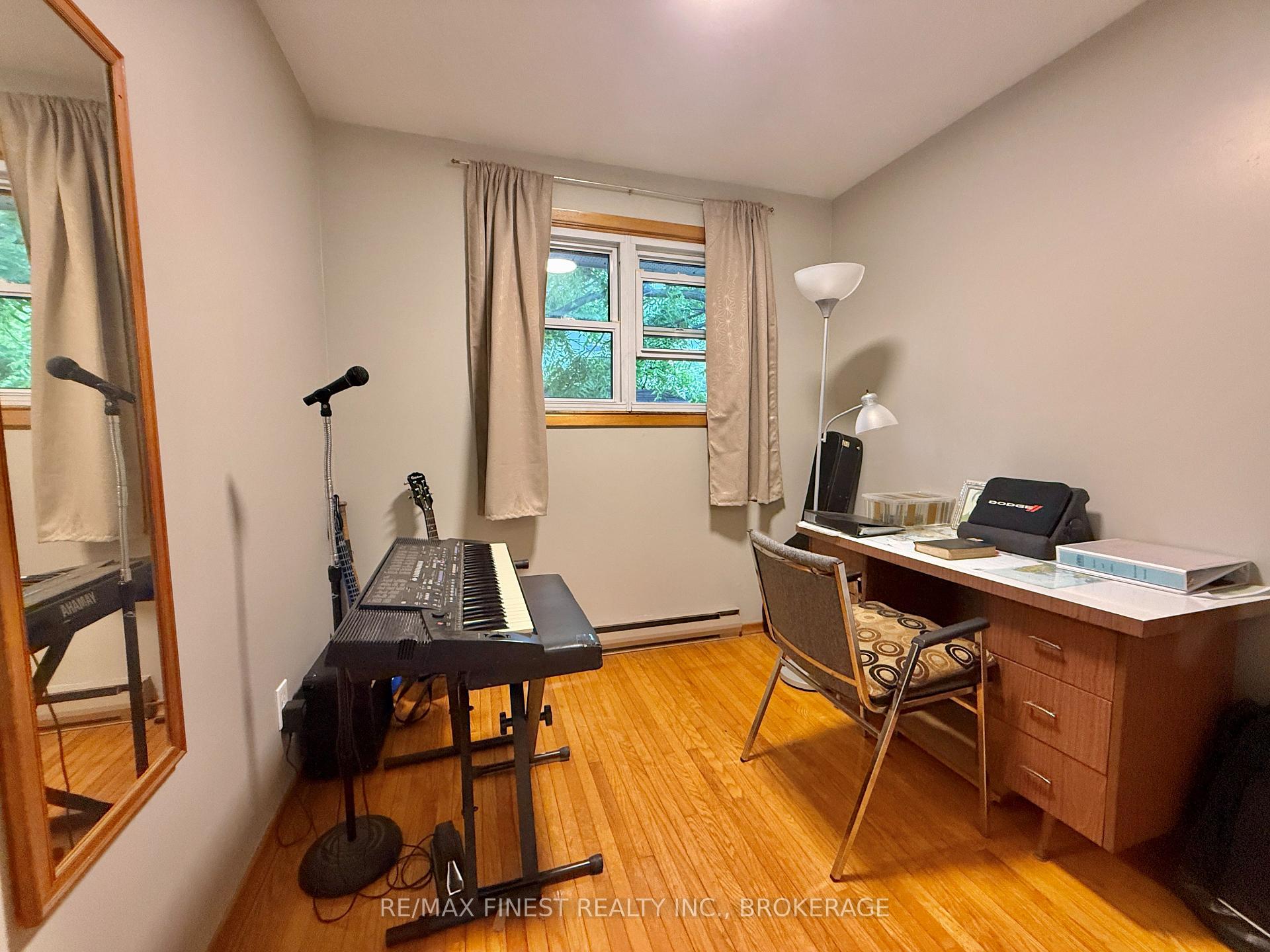 Photo 13 of 102 Chatham Street, Kingston, East of Sir John A. Blvd — HOMEH