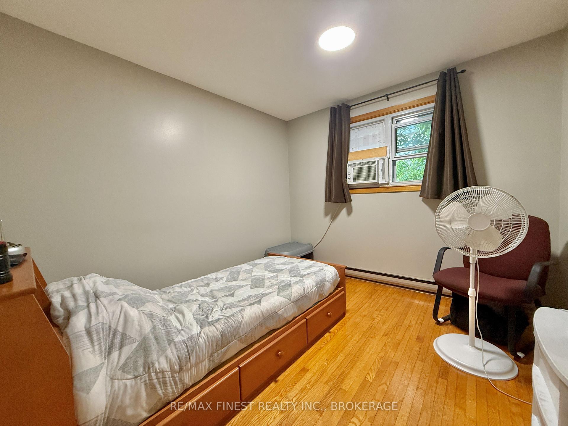 Photo 15 of 102 Chatham Street, Kingston, East of Sir John A. Blvd — HOMEH