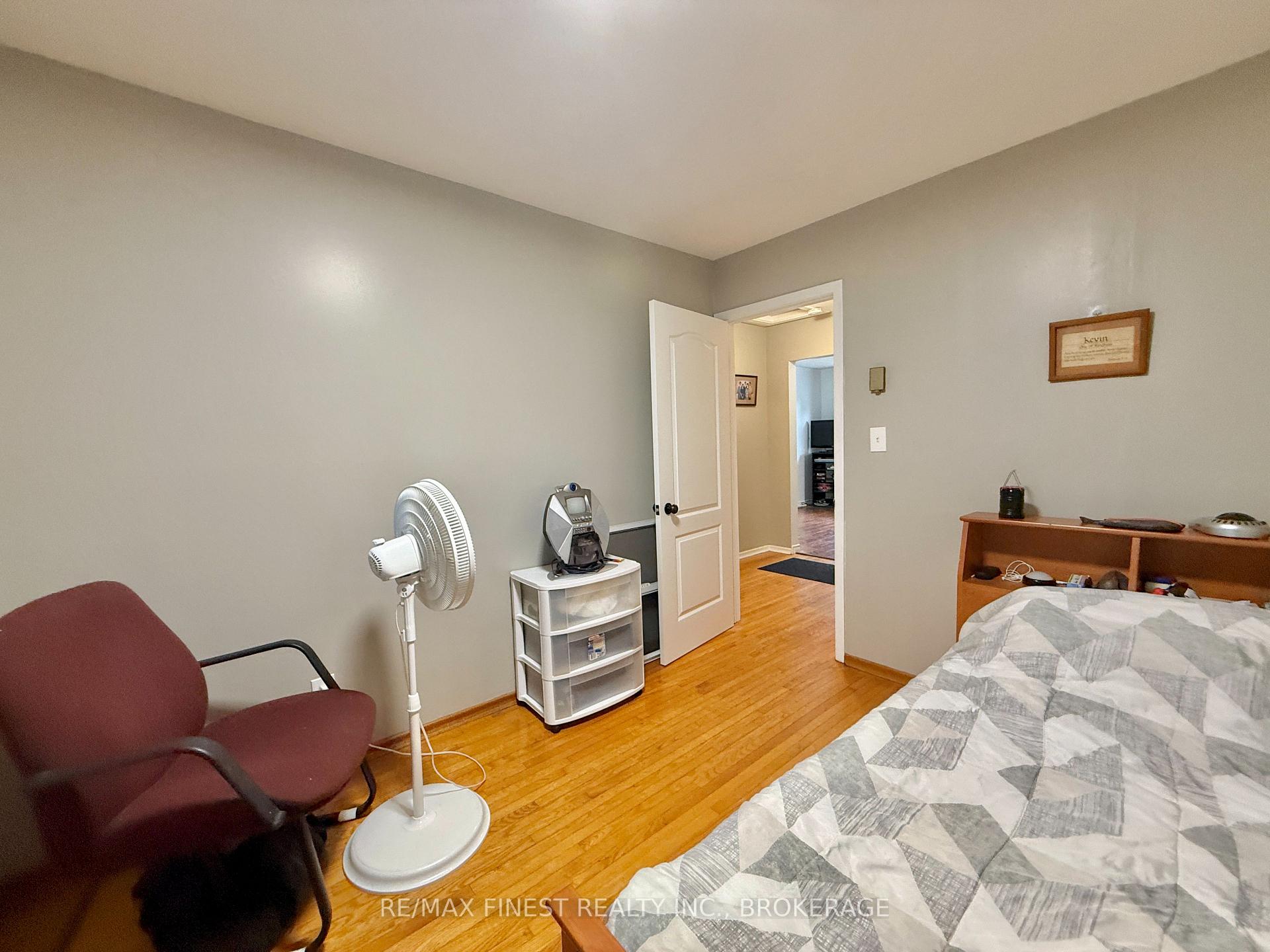 Photo 16 of 102 Chatham Street, Kingston, East of Sir John A. Blvd — HOMEH