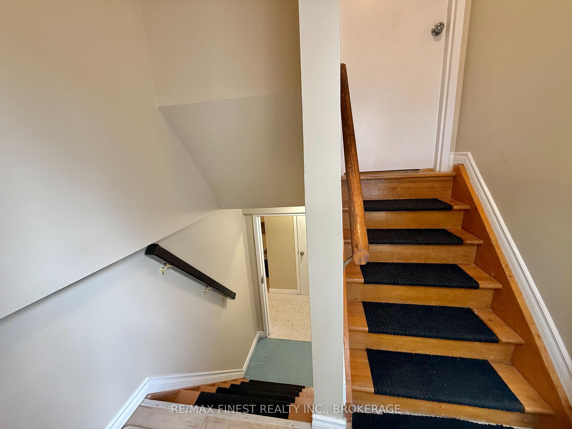 Photo 18 of 102 Chatham Street, Kingston, East of Sir John A. Blvd — HOMEH