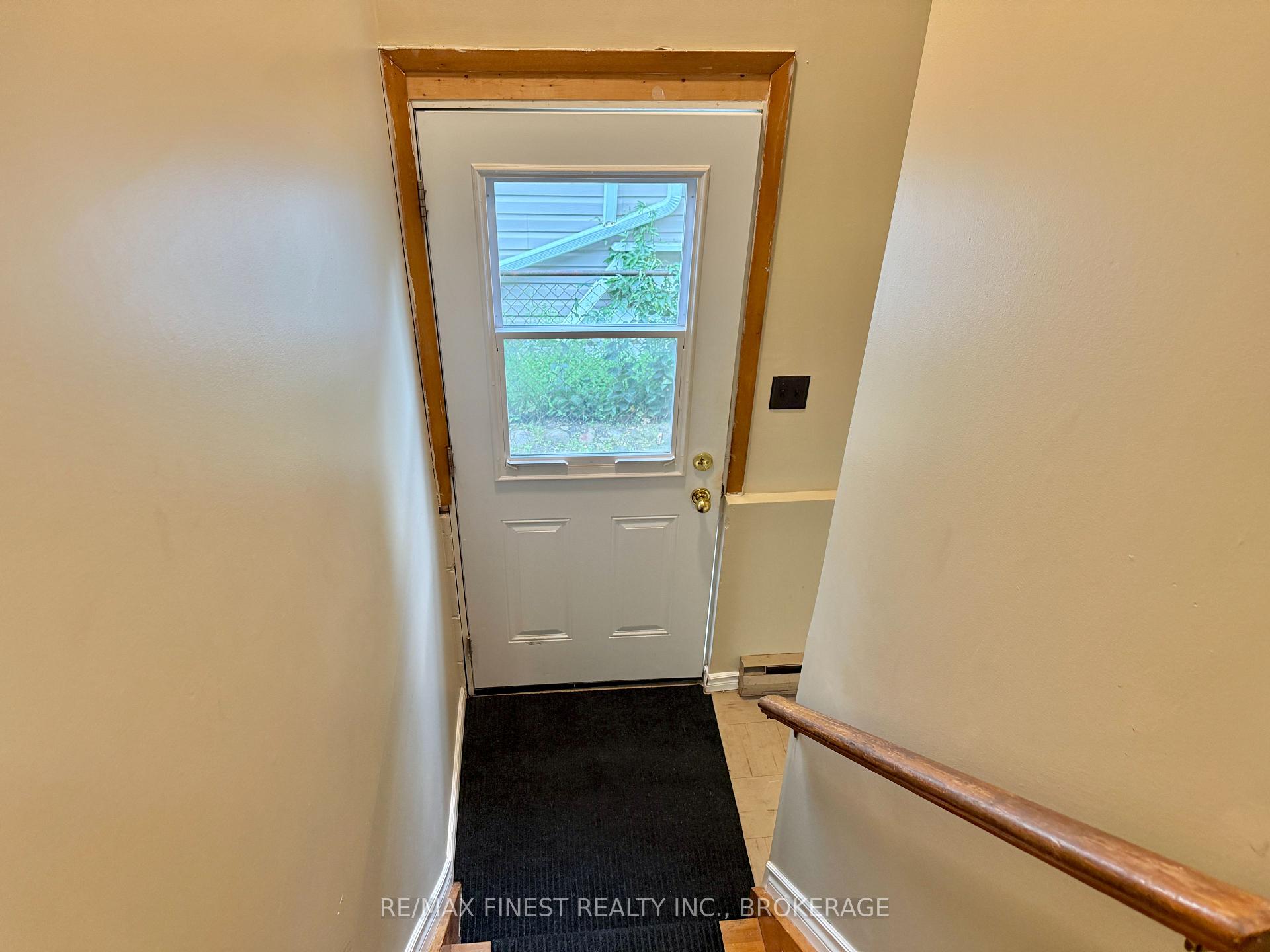 Photo 19 of 102 Chatham Street, Kingston, East of Sir John A. Blvd — HOMEH