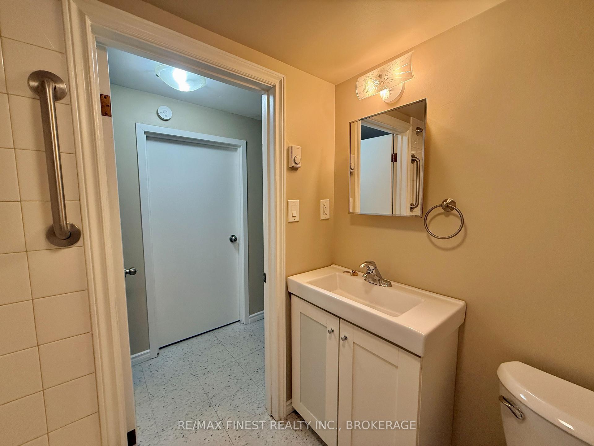Photo 28 of 102 Chatham Street, Kingston, East of Sir John A. Blvd — HOMEH