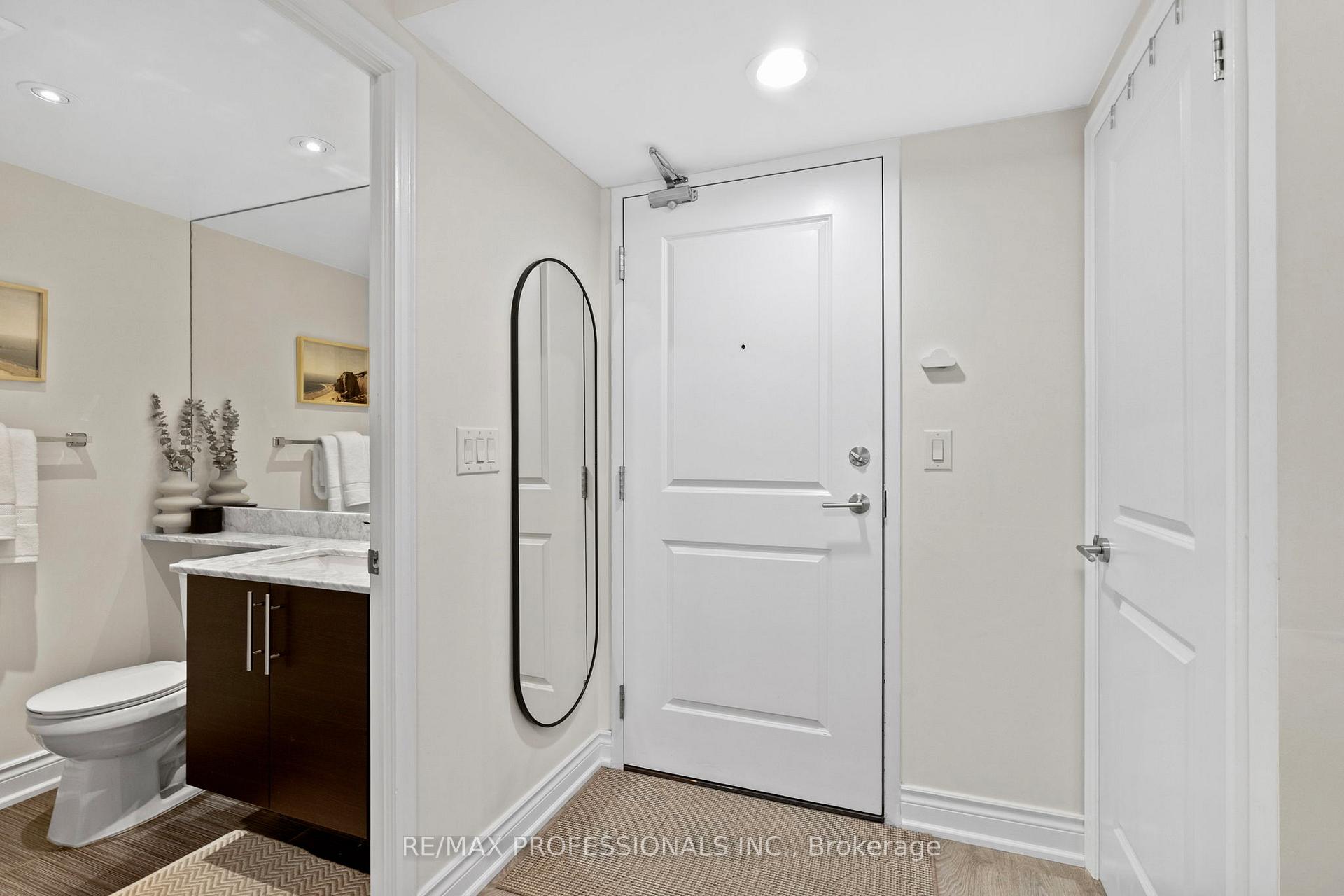 Photo 2 of Unit 909, 125 Western Battery Road, Toronto, Niagara — HOMEH