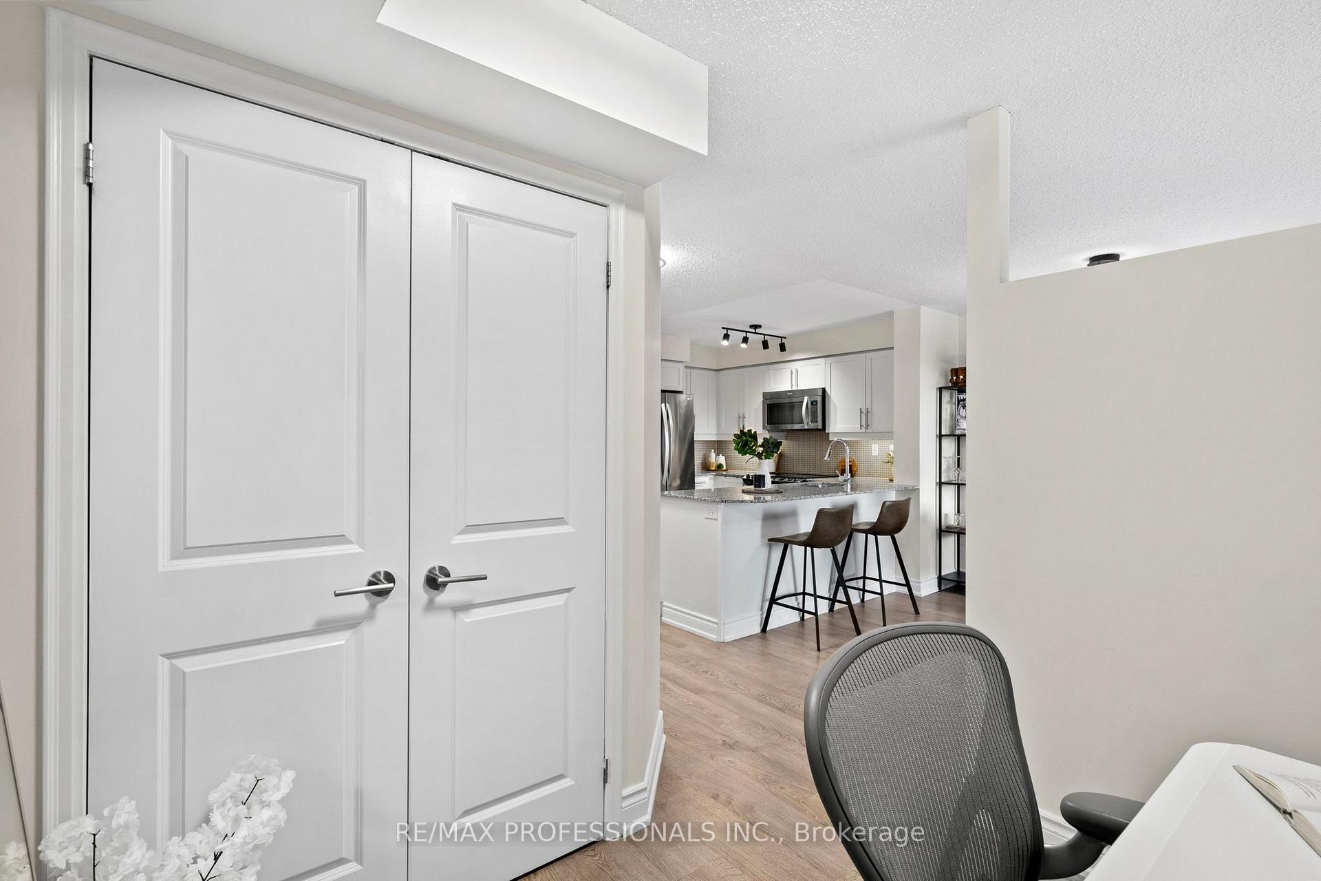 Photo 18 of Unit 909, 125 Western Battery Road, Toronto, Niagara — HOMEH