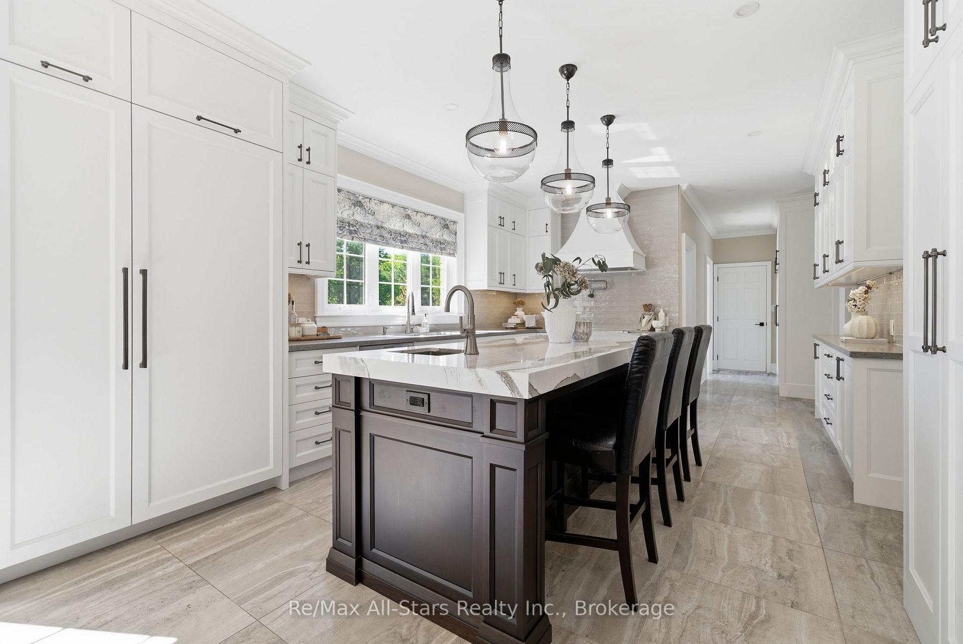Photo 5 of 136 Wintergreen Court, Scugog, Port Perry — HOMEH