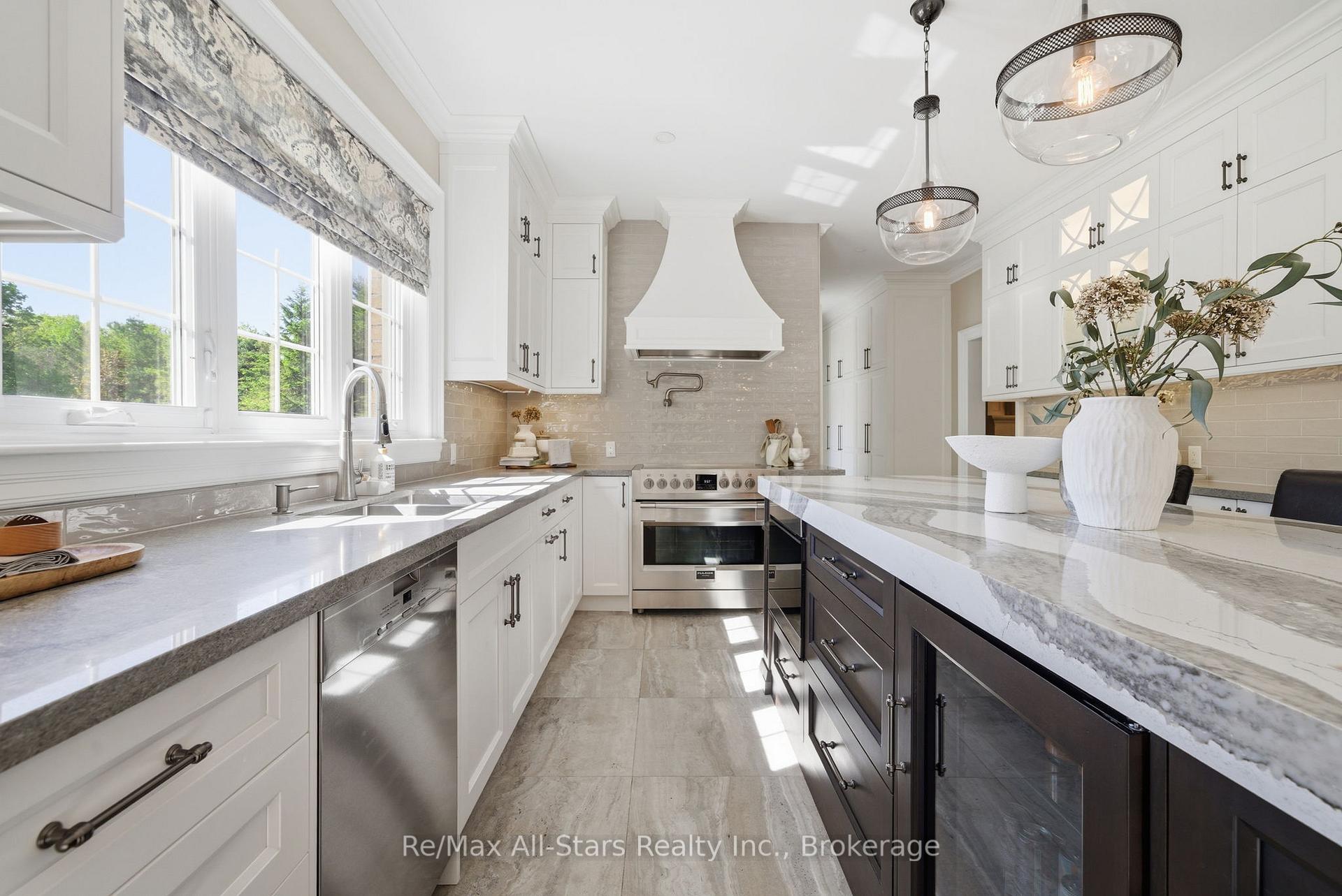Photo 6 of 136 Wintergreen Court, Scugog, Port Perry — HOMEH