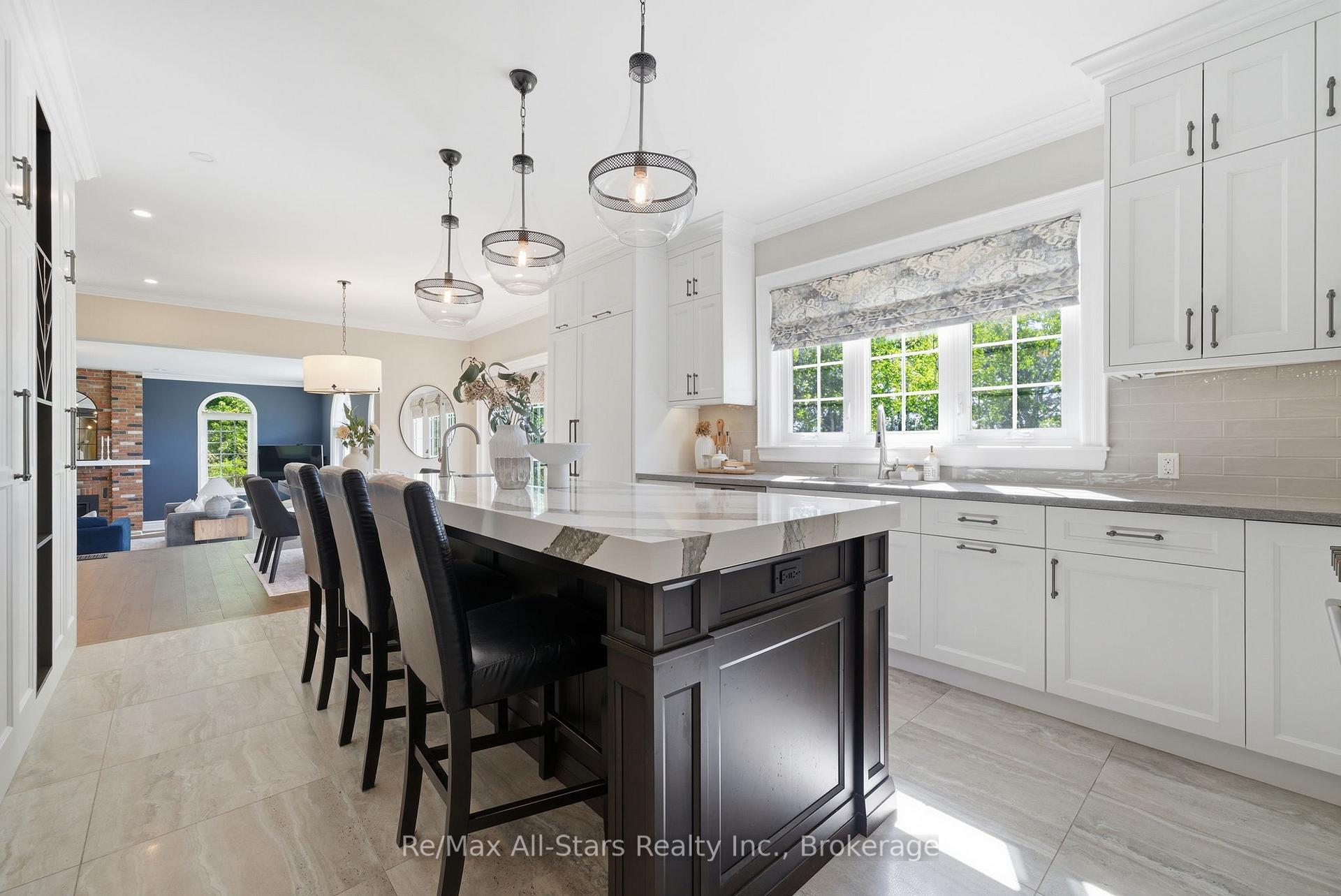 Photo 8 of 136 Wintergreen Court, Scugog, Port Perry — HOMEH