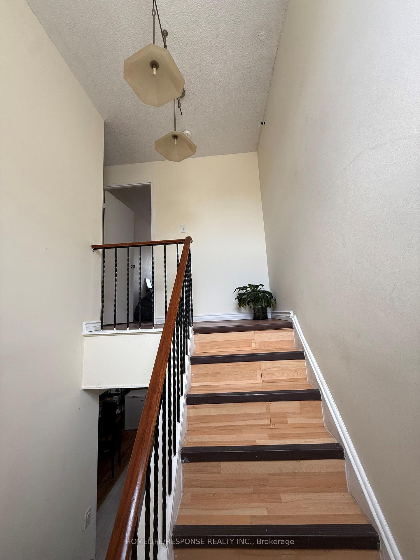 Photo 10 of Unit 158, 1055 Dundas Street E, Mississauga, Applewood — HOMEH