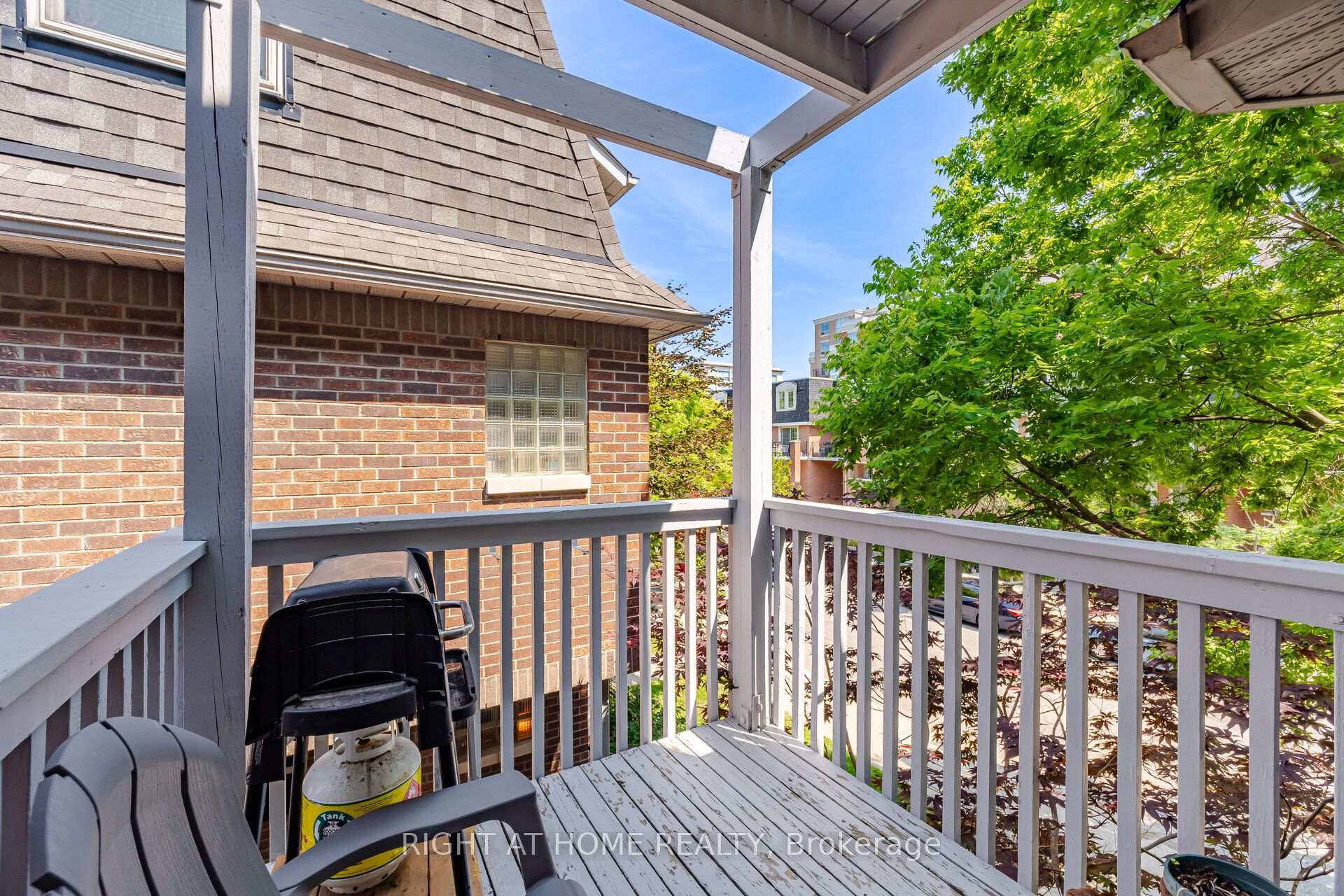 Photo 18 of 25A Shaw Street, Toronto, Niagara — HOMEH