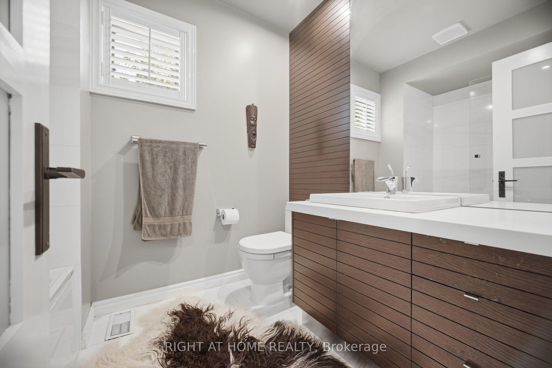 Photo 28 of 25A Shaw Street, Toronto, Niagara — HOMEH