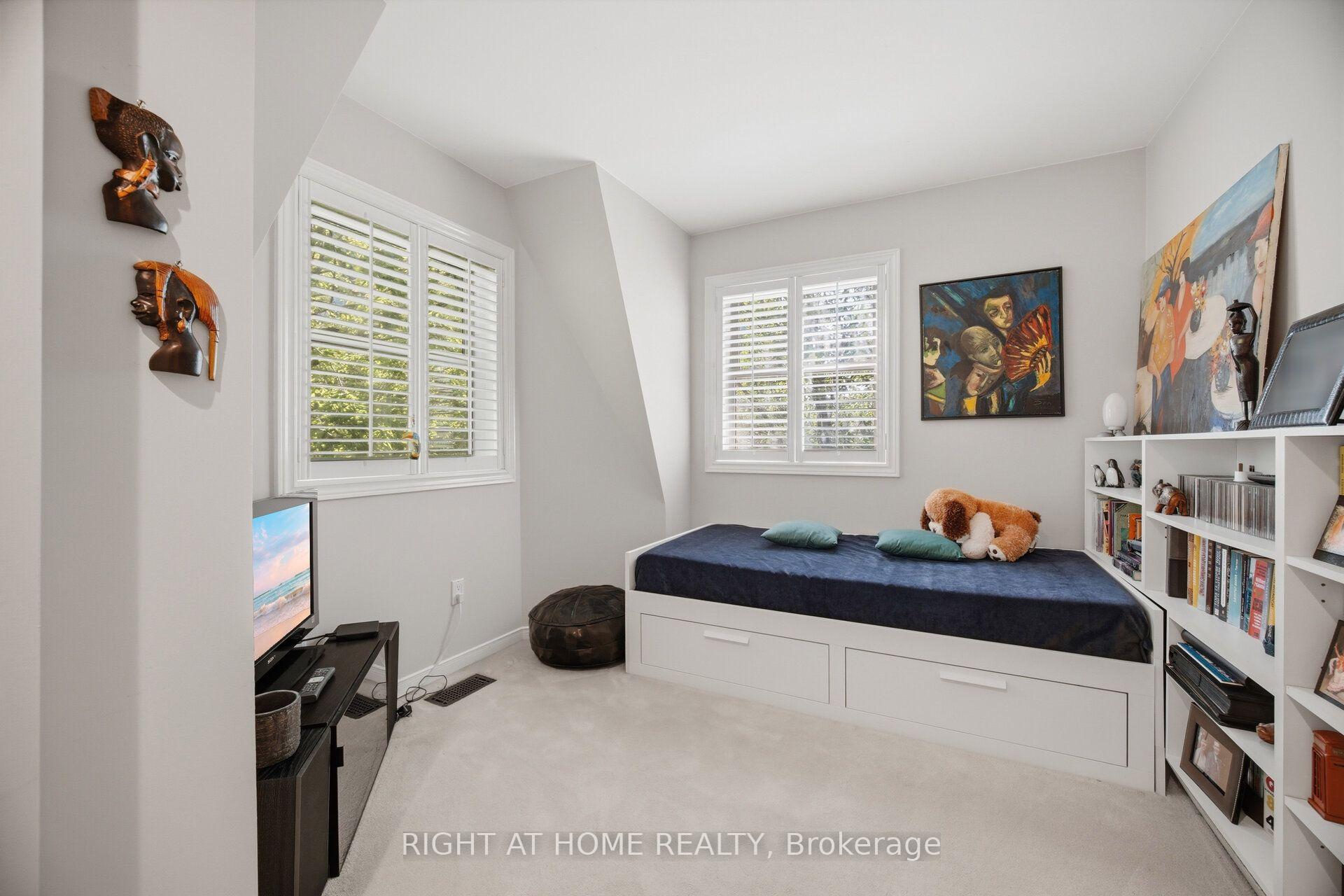 Photo 33 of 25A Shaw Street, Toronto, Niagara — HOMEH