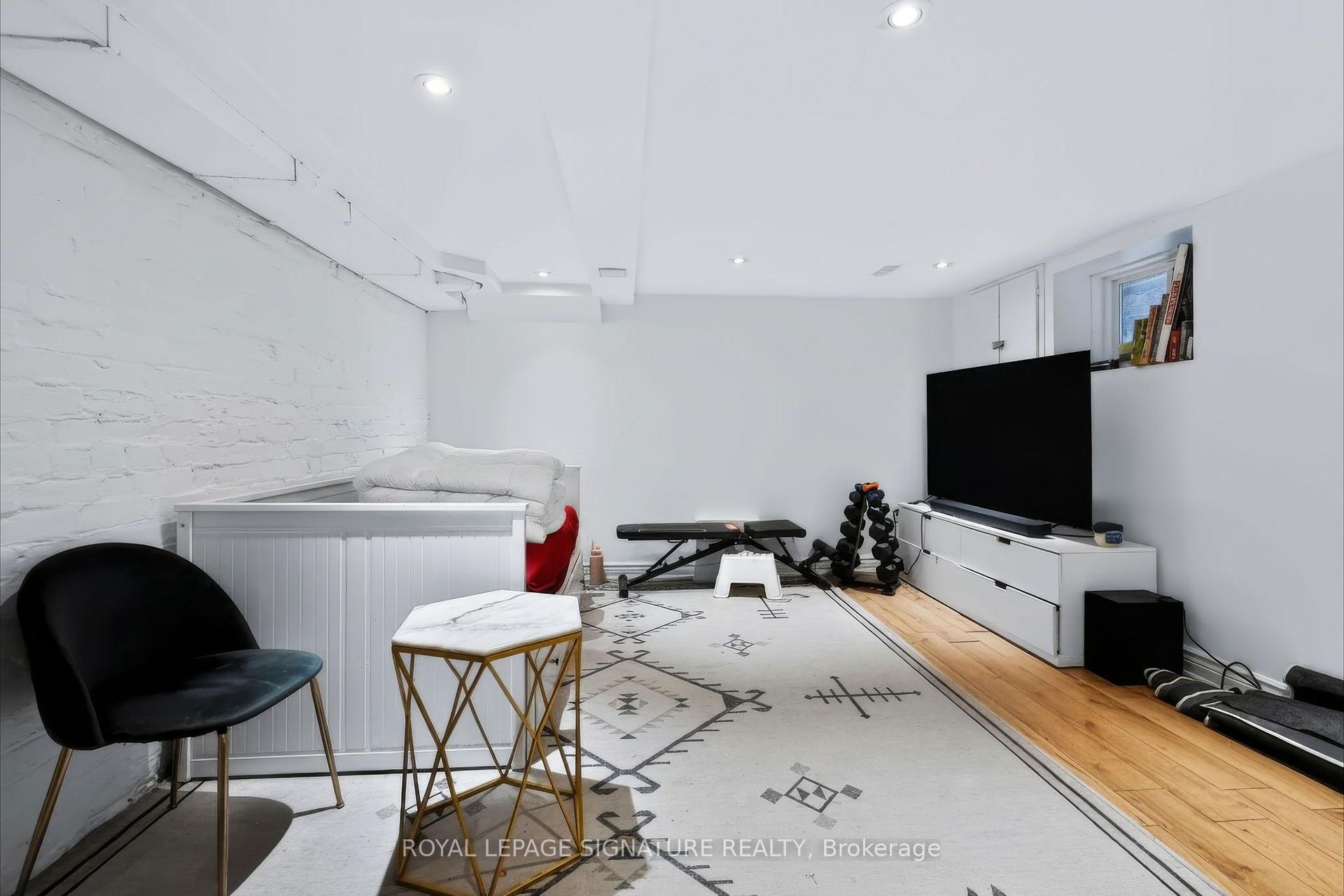 Photo 27 of 37 Strathcona Avenue, Toronto, North Riverdale — HOMEH